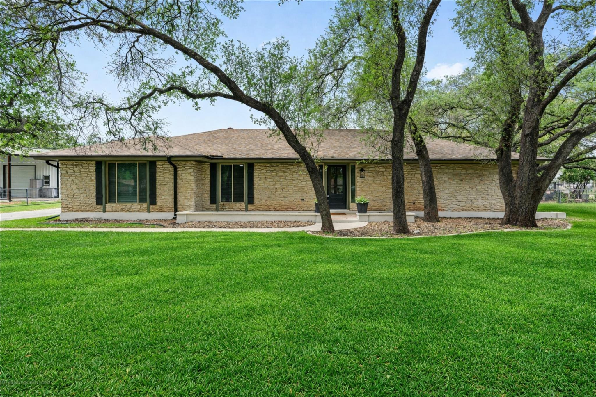 224 Clear Spring Rd, Georgetown, TX 78628