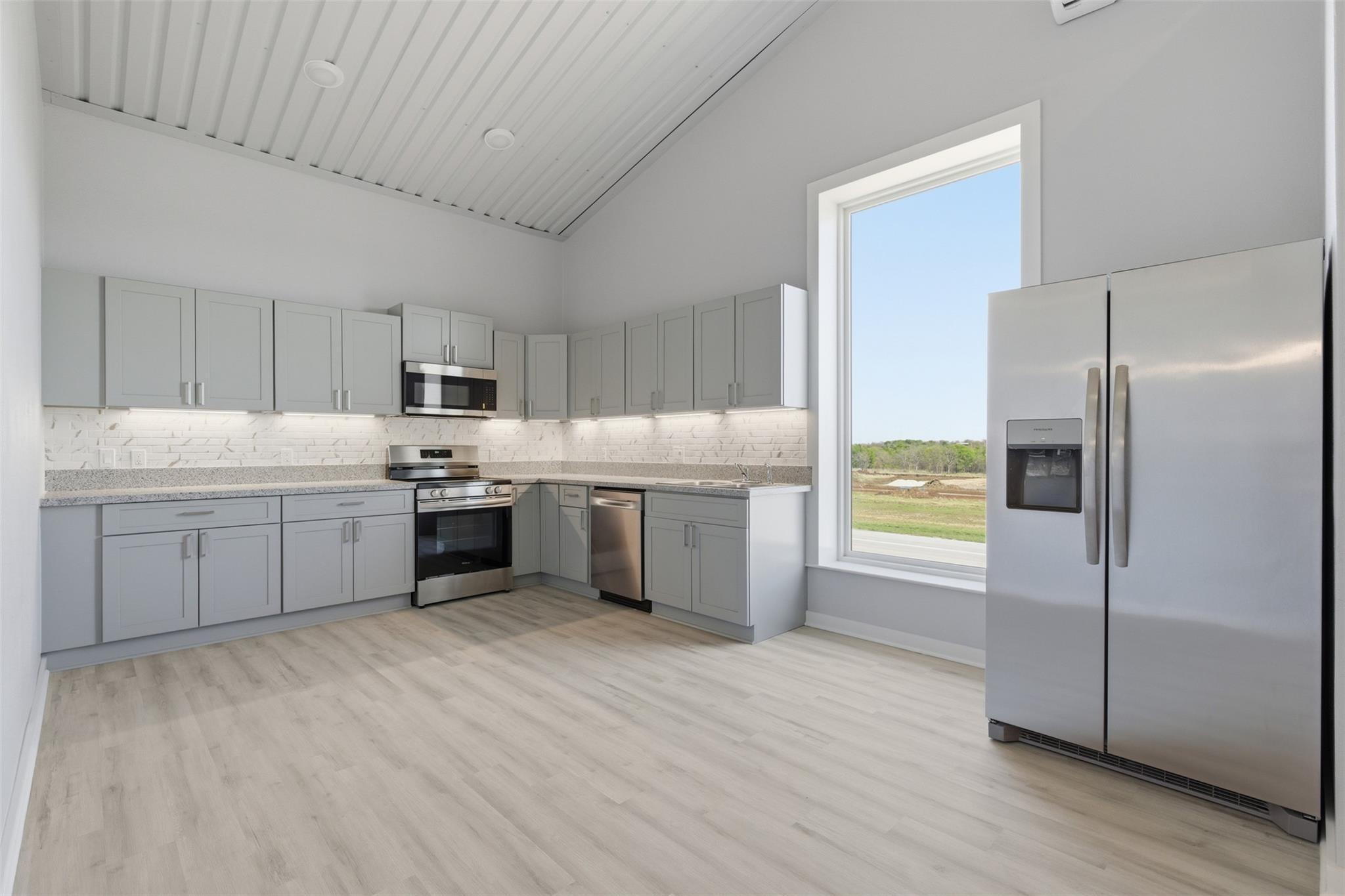 15771 S I35 Frontage Rd Hangar 39, Salado, TX 76571