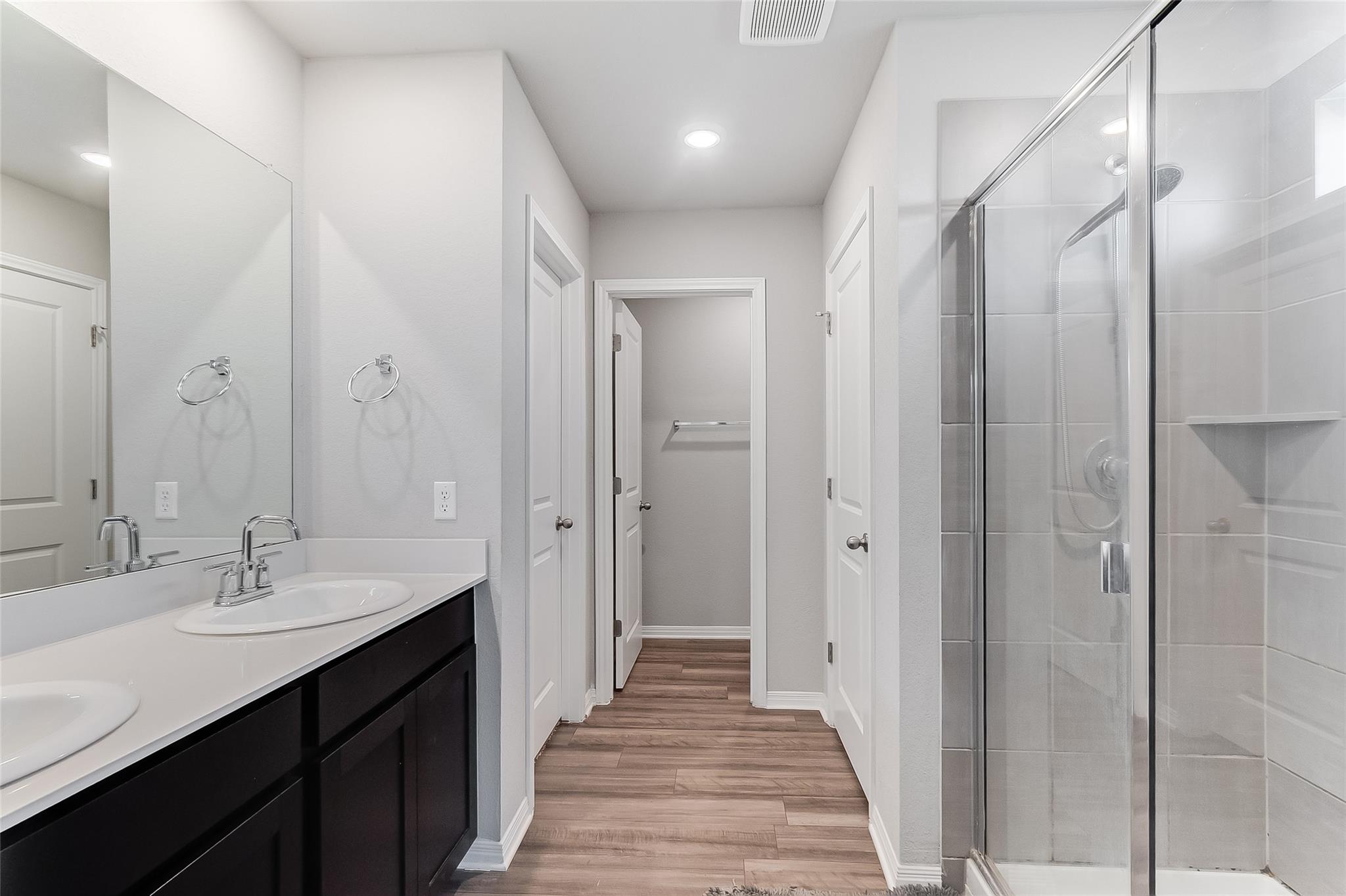 516 Longmount Cv, Liberty Hill, TX 78642