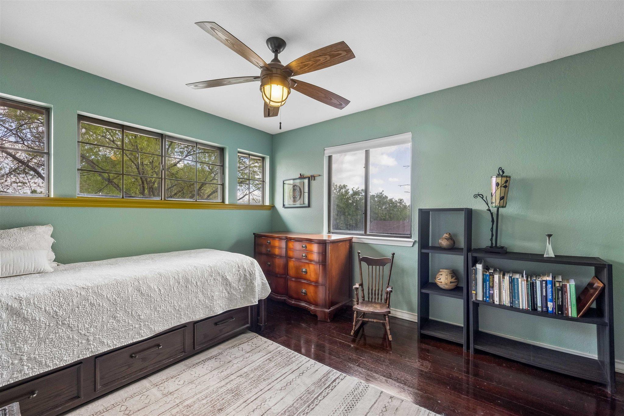 803 Clearwater Trl, Round Rock, TX 78664