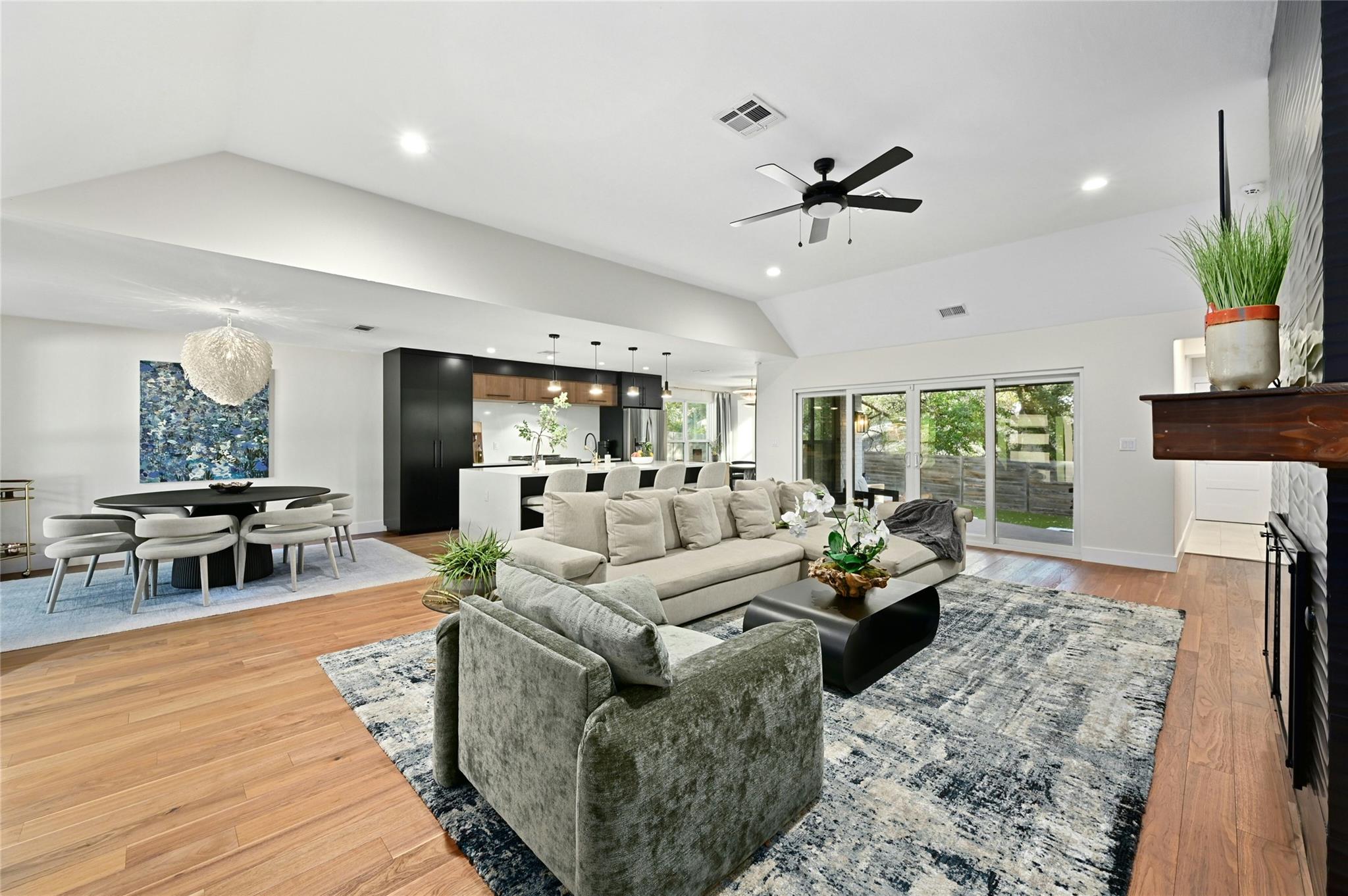 1901 Glencliff Dr, Austin, TX 78704