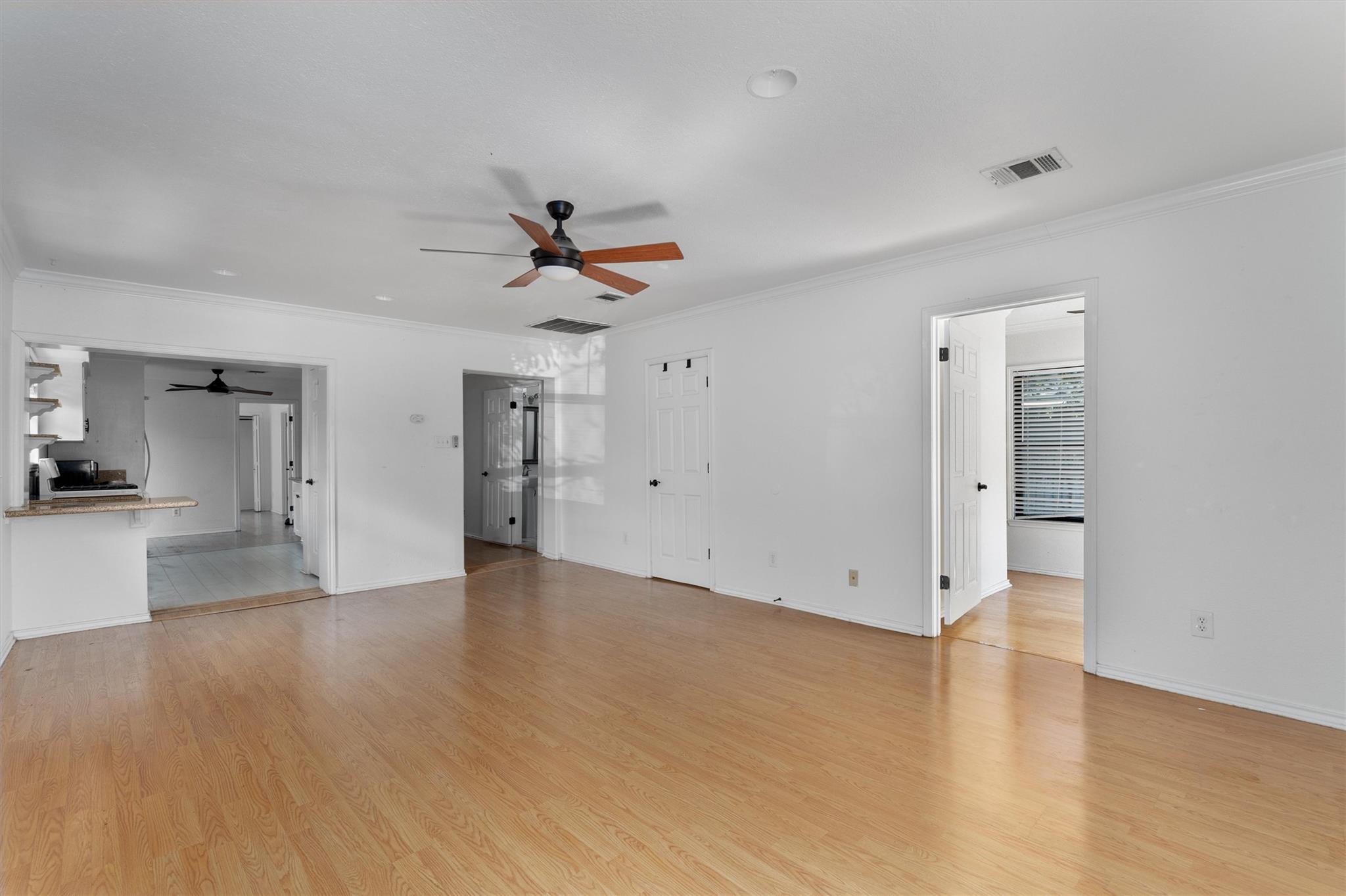 2710 E 3rd St, Austin, TX 78702