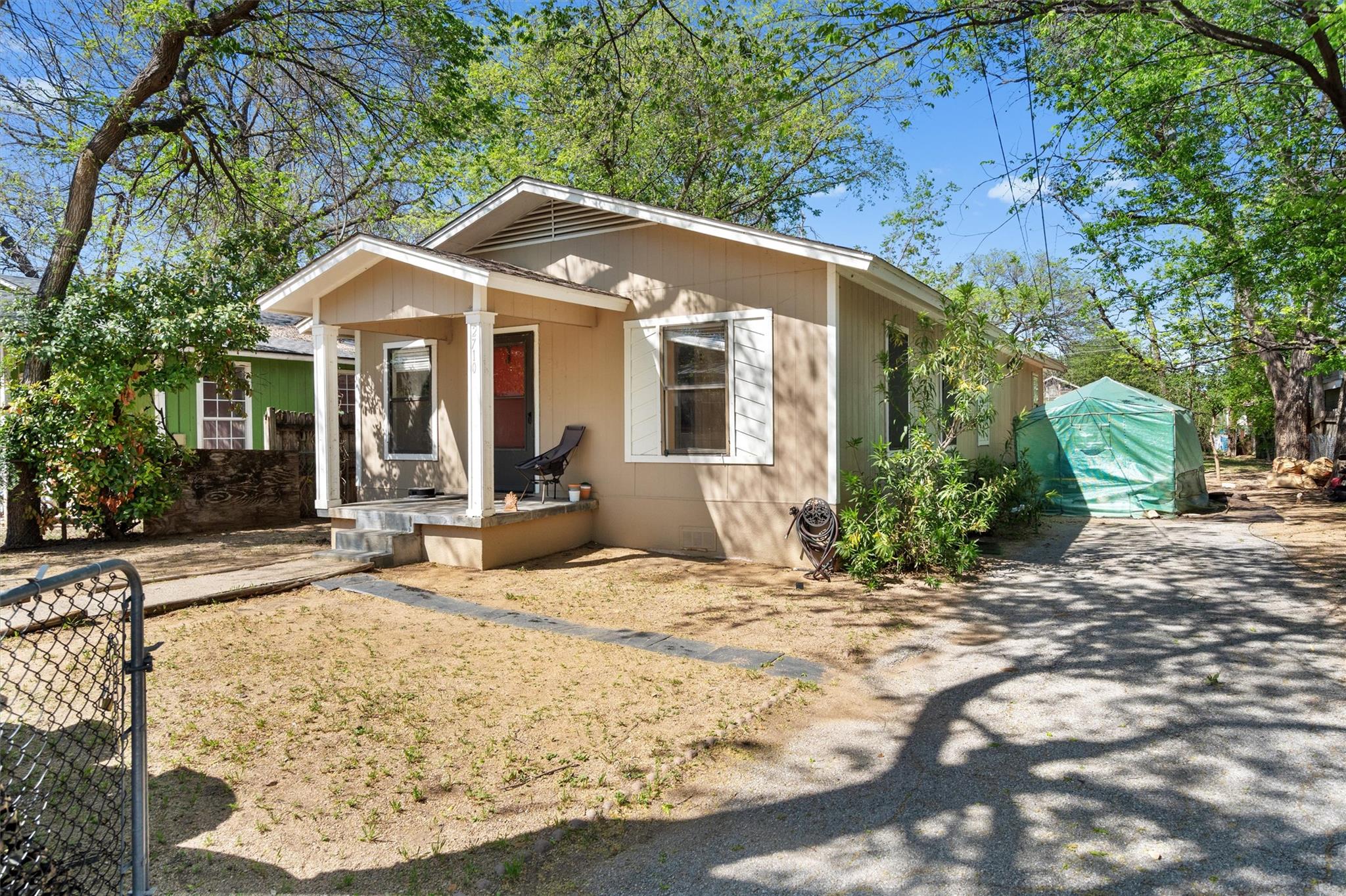 2710 E 3rd St, Austin, TX 78702