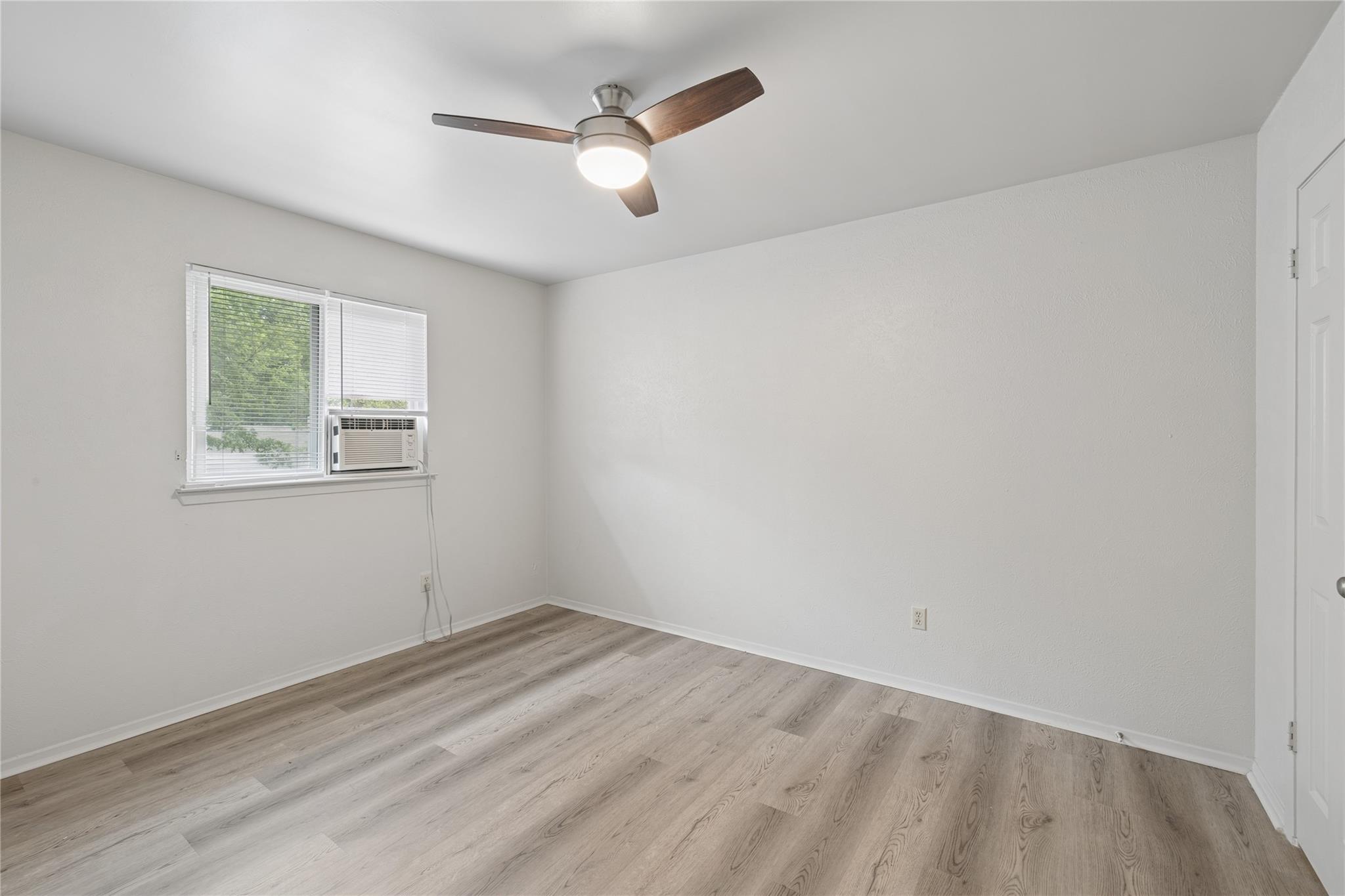 820 Sahara Ave # B, Austin, TX 78745