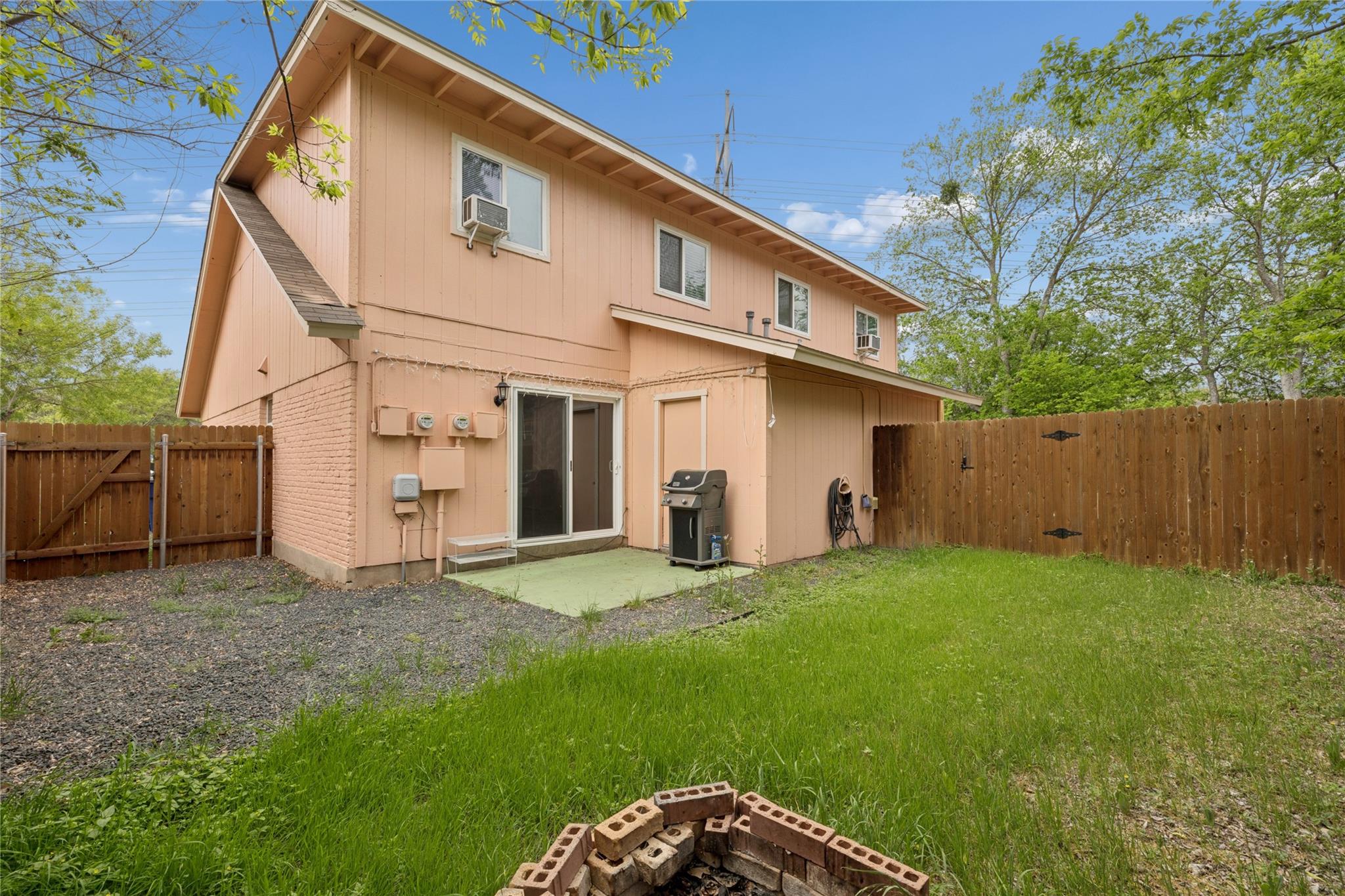 820 Sahara Ave # B, Austin, TX 78745