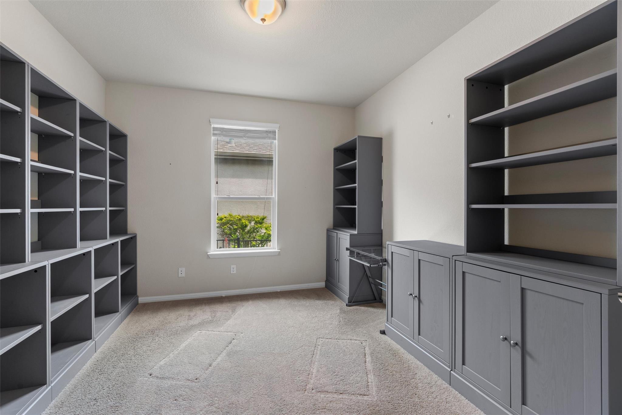 108 Calhoun Ln, Georgetown, TX 78633