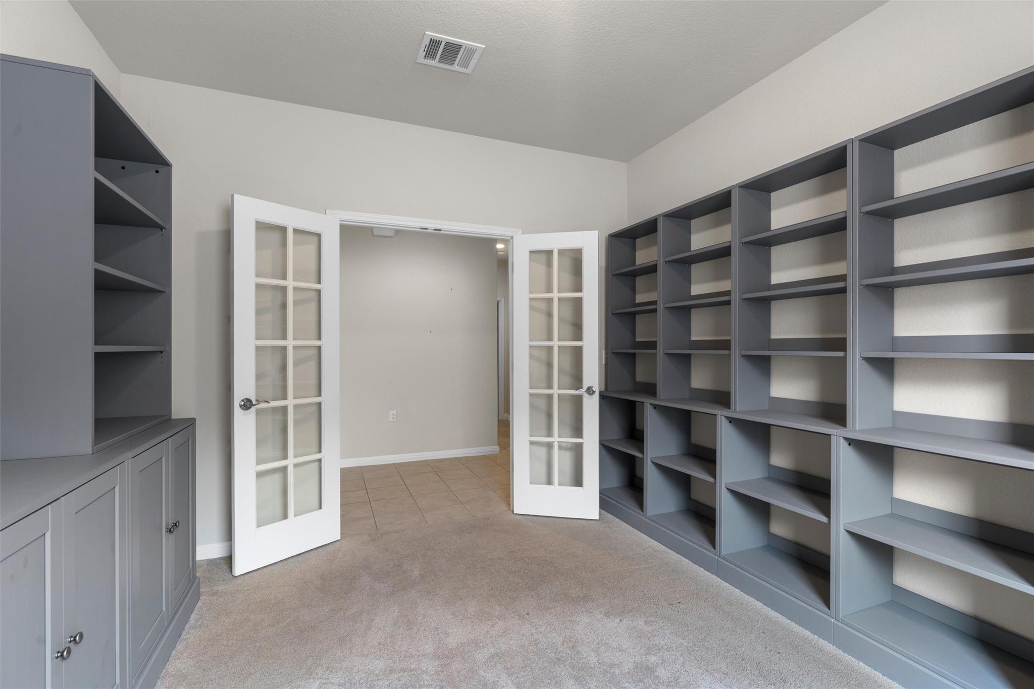 108 Calhoun Ln, Georgetown, TX 78633