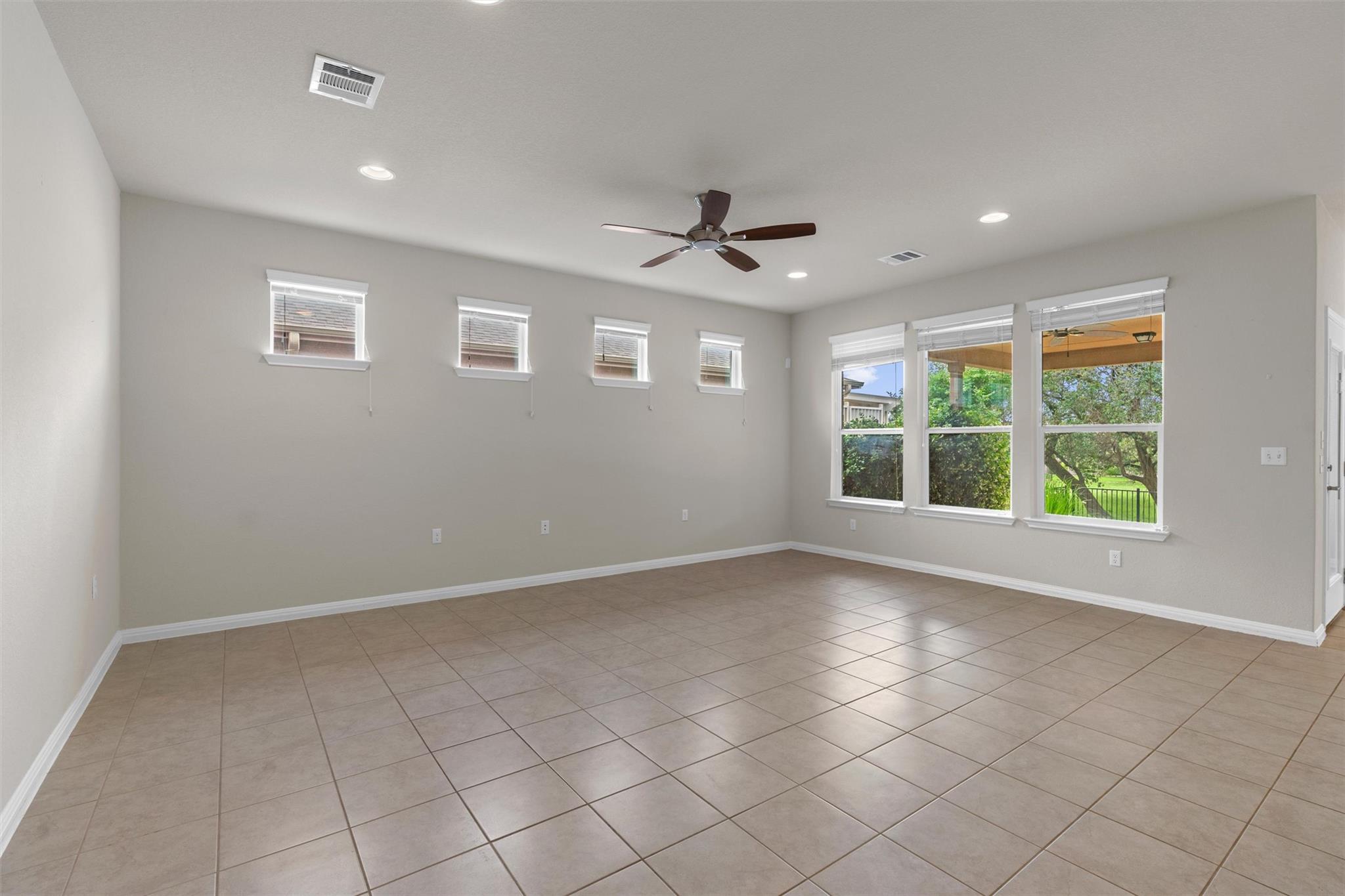 108 Calhoun Ln, Georgetown, TX 78633