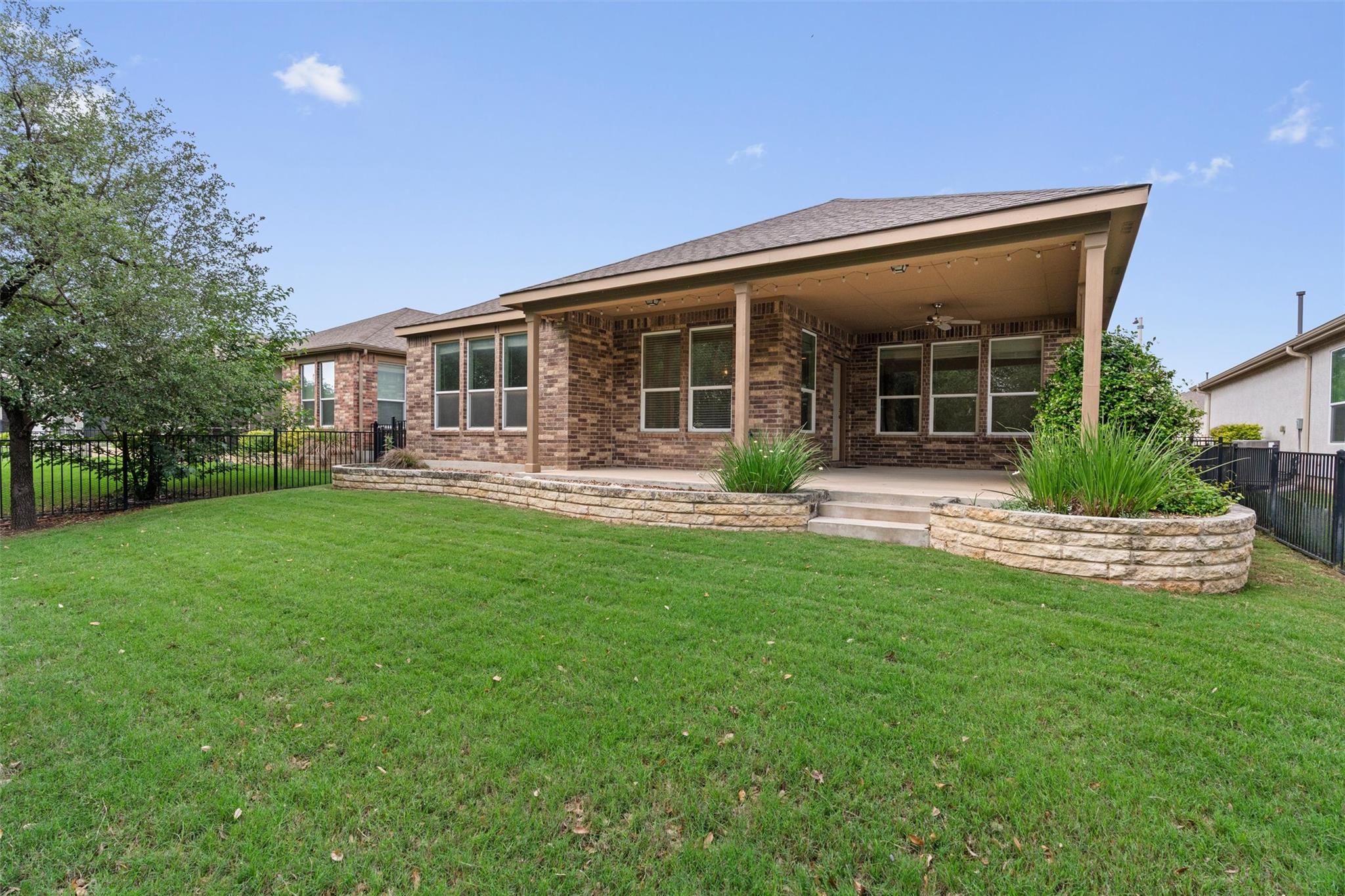 108 Calhoun Ln, Georgetown, TX 78633