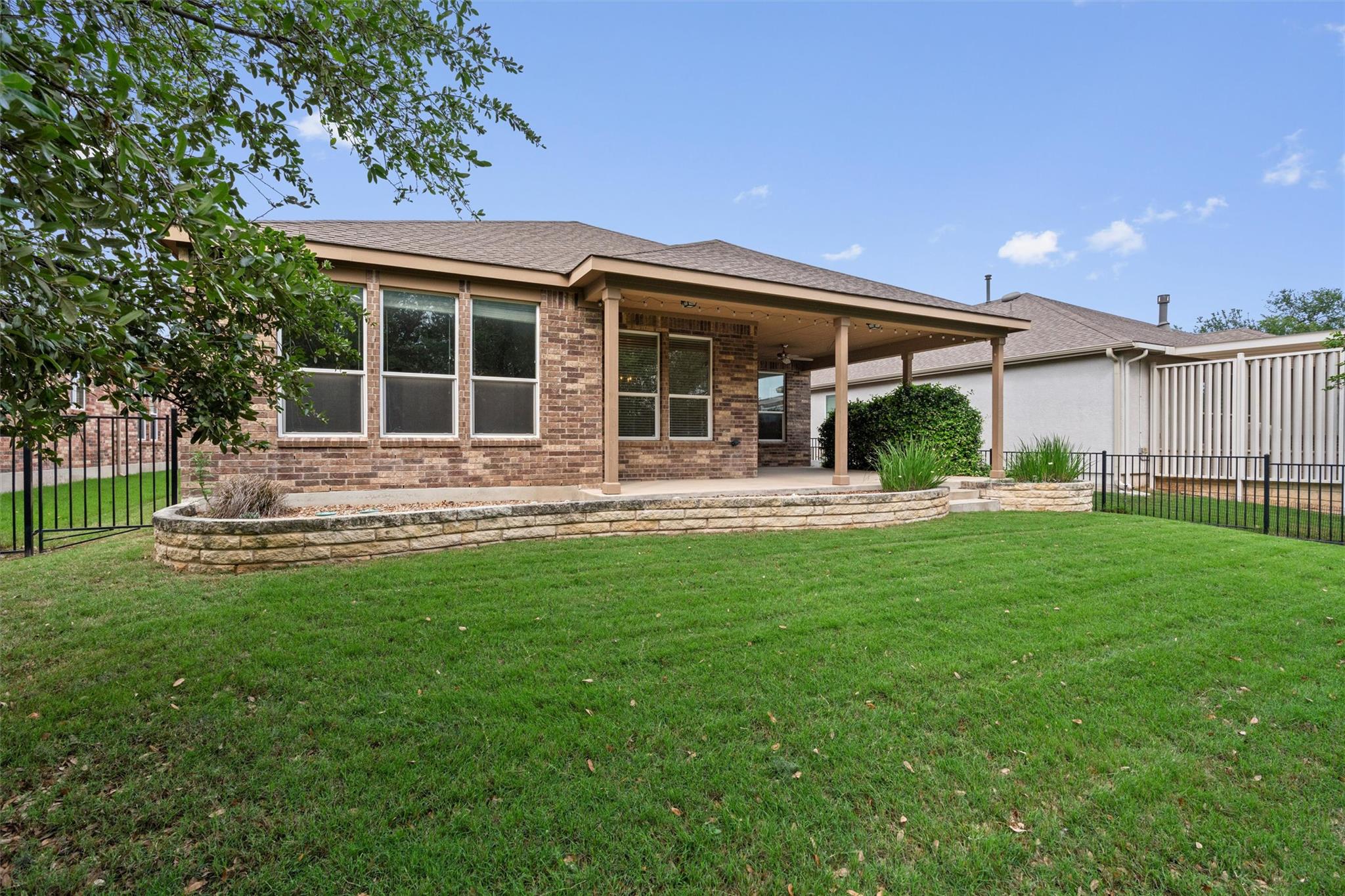 108 Calhoun Ln, Georgetown, TX 78633