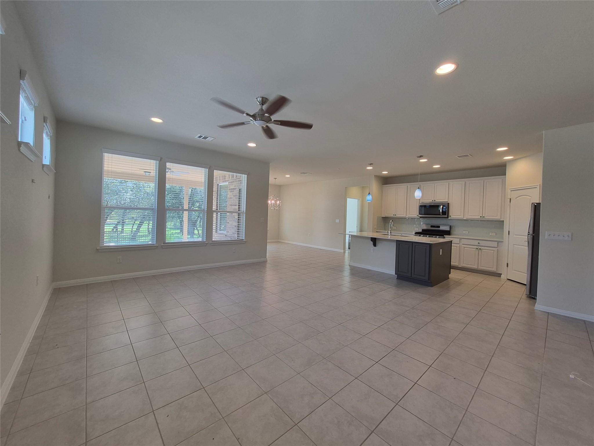 108 Calhoun Ln, Georgetown, TX 78633