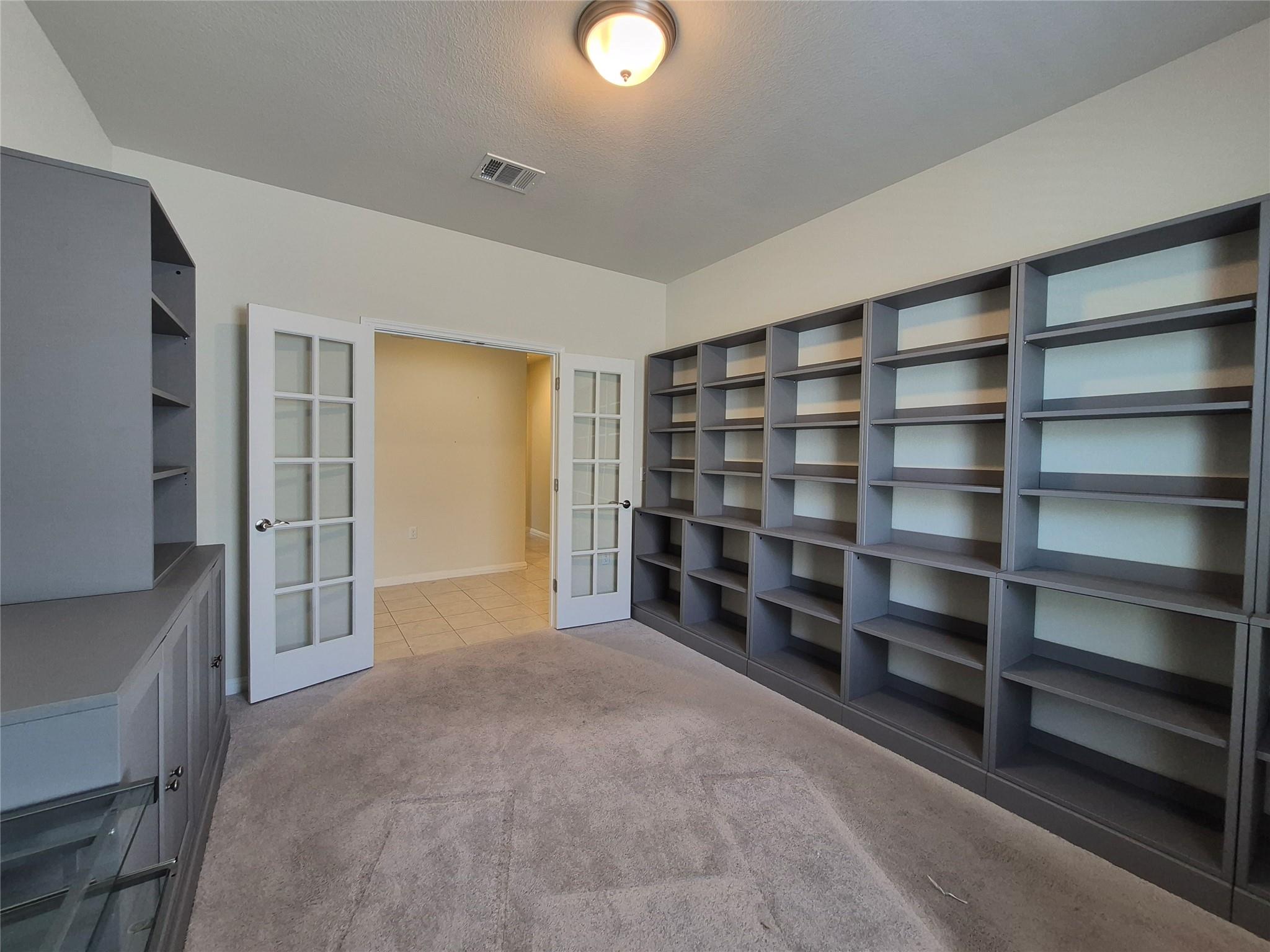 108 Calhoun Ln, Georgetown, TX 78633