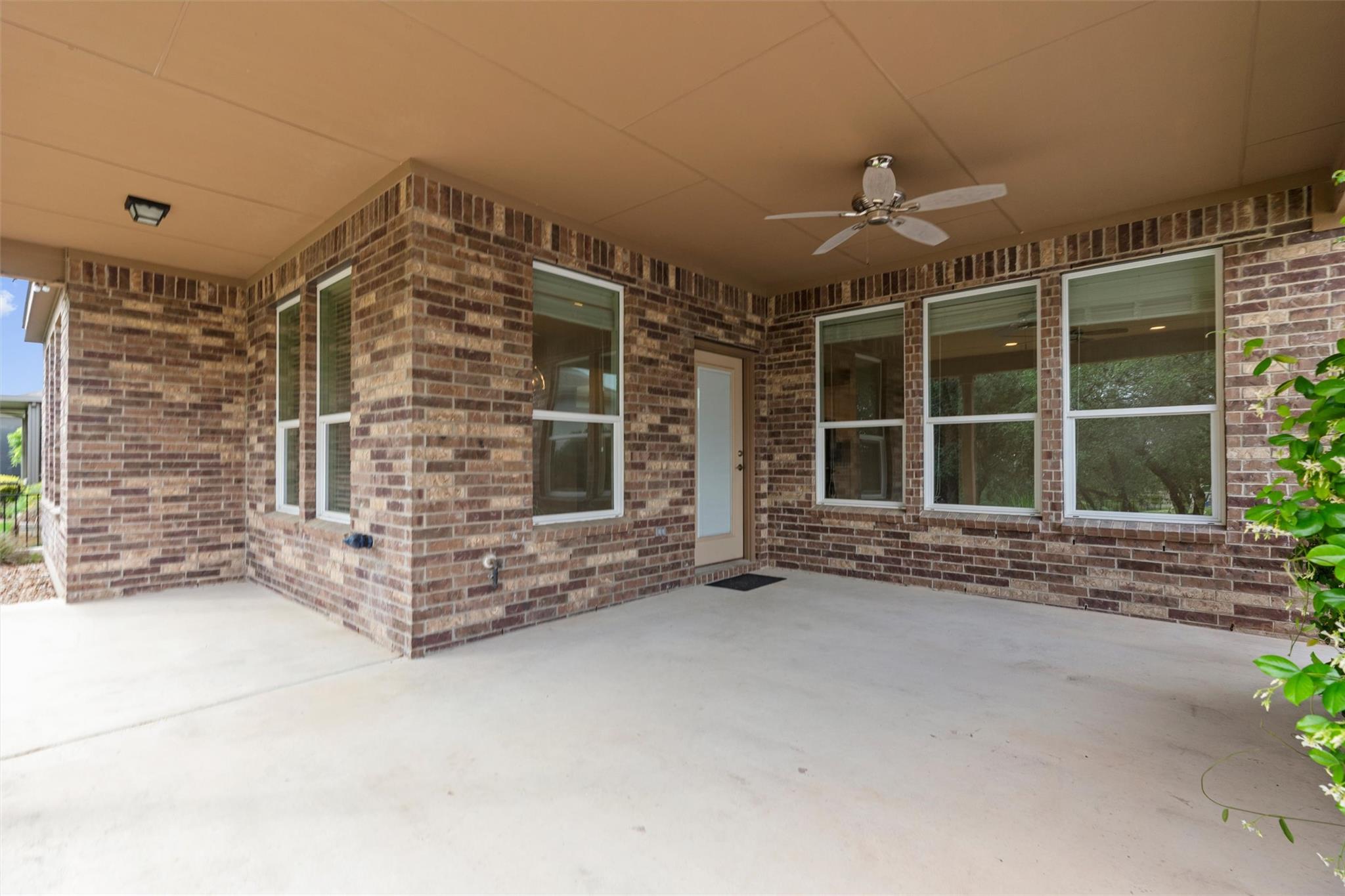108 Calhoun Ln, Georgetown, TX 78633