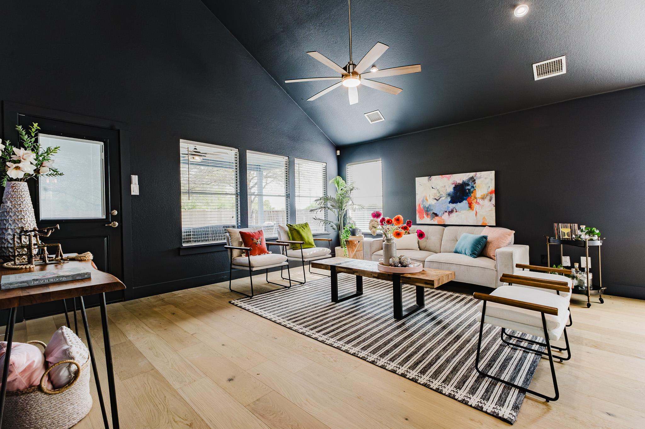 9513 LINKMEADOW Dr, Austin, TX 78748