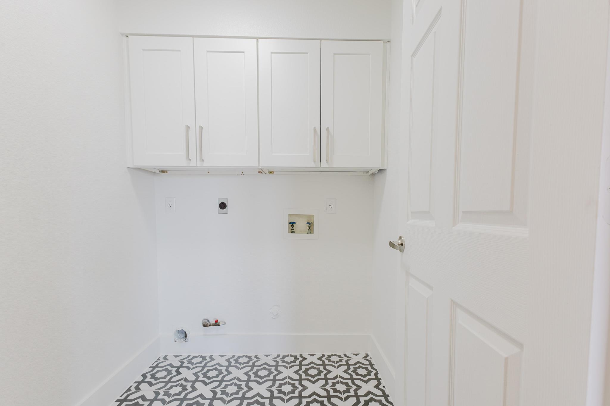 9513 LINKMEADOW Dr, Austin, TX 78748