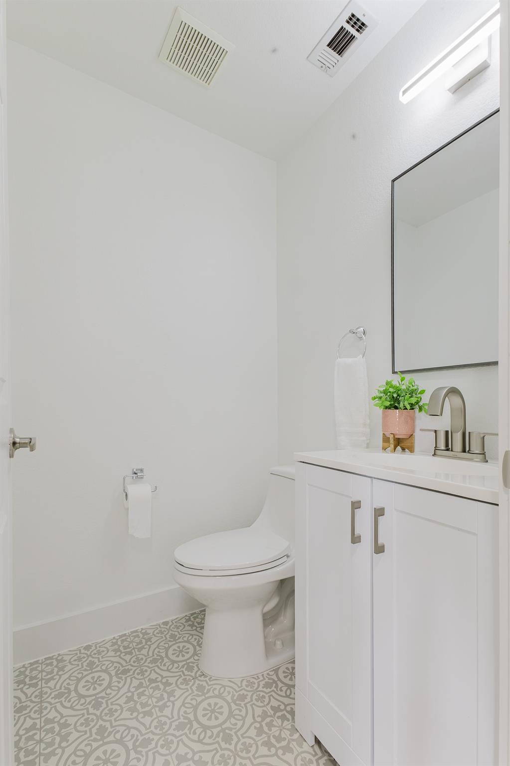 9513 LINKMEADOW Dr, Austin, TX 78748