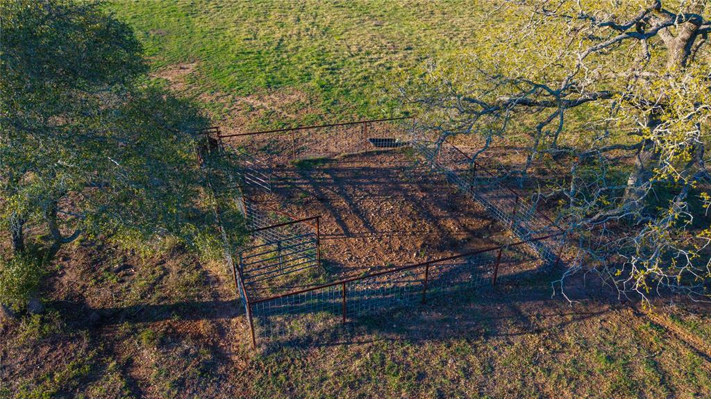 1700 County Road 216, Giddings, TX 78942