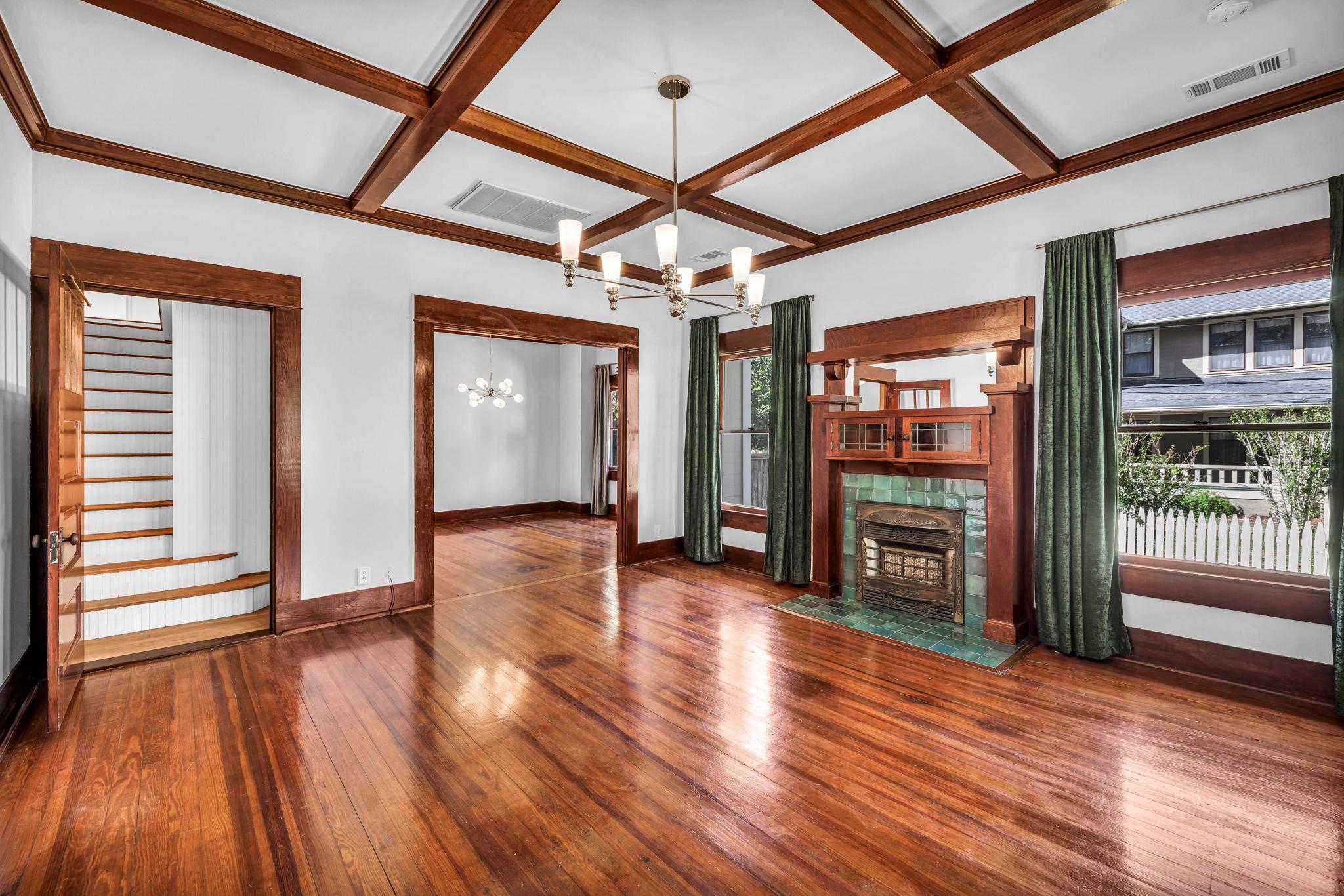 1806 S Main St, Georgetown, TX 78626