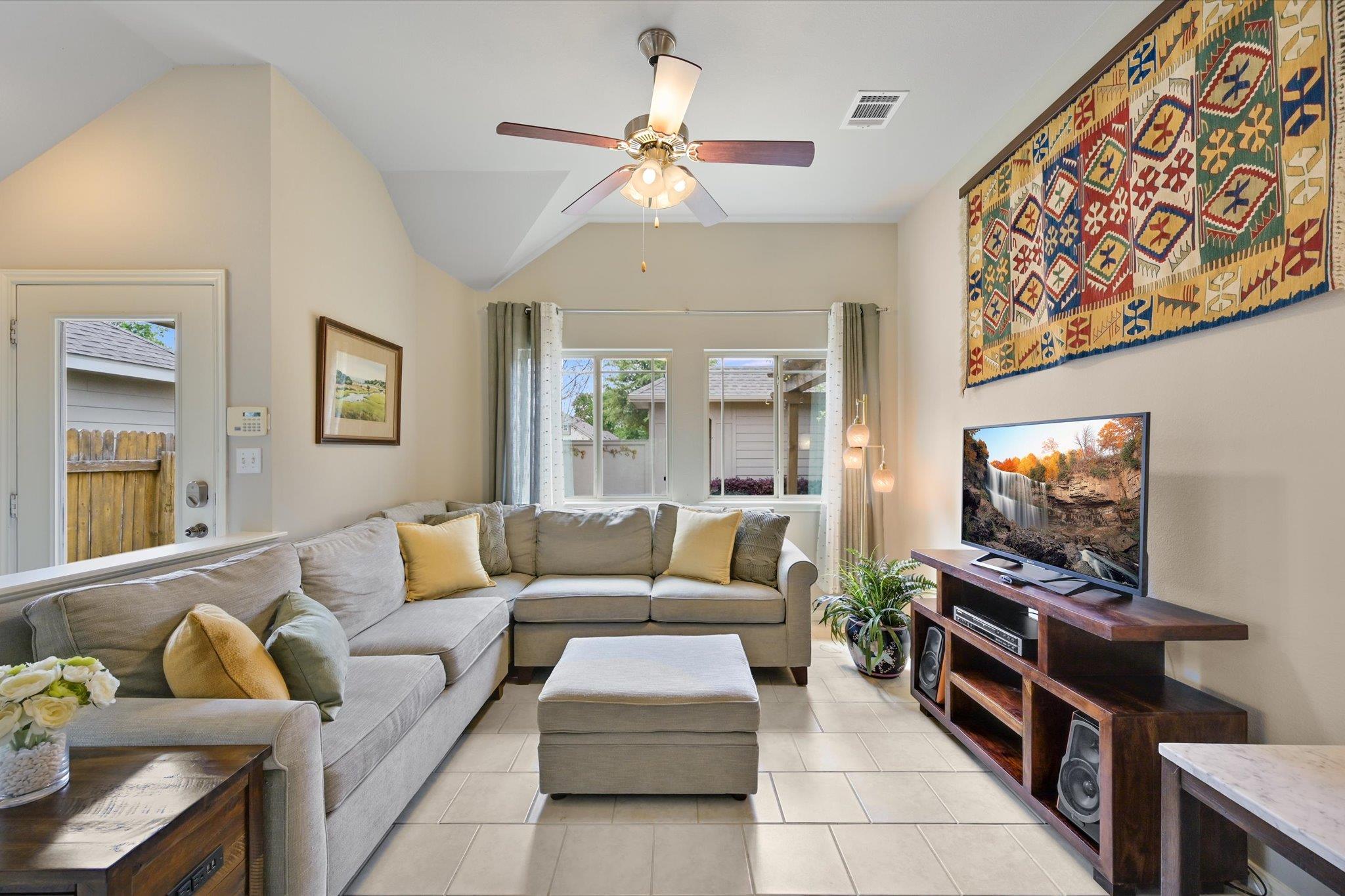 358 Tilly Ln, Buda, TX 78610