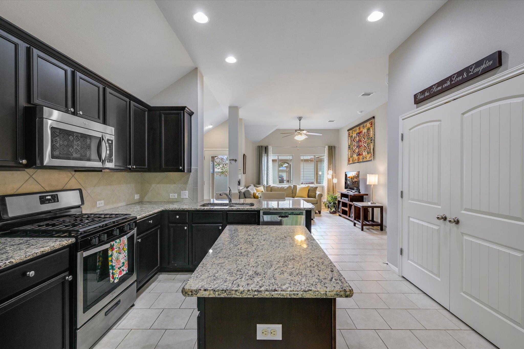 358 Tilly Ln, Buda, TX 78610