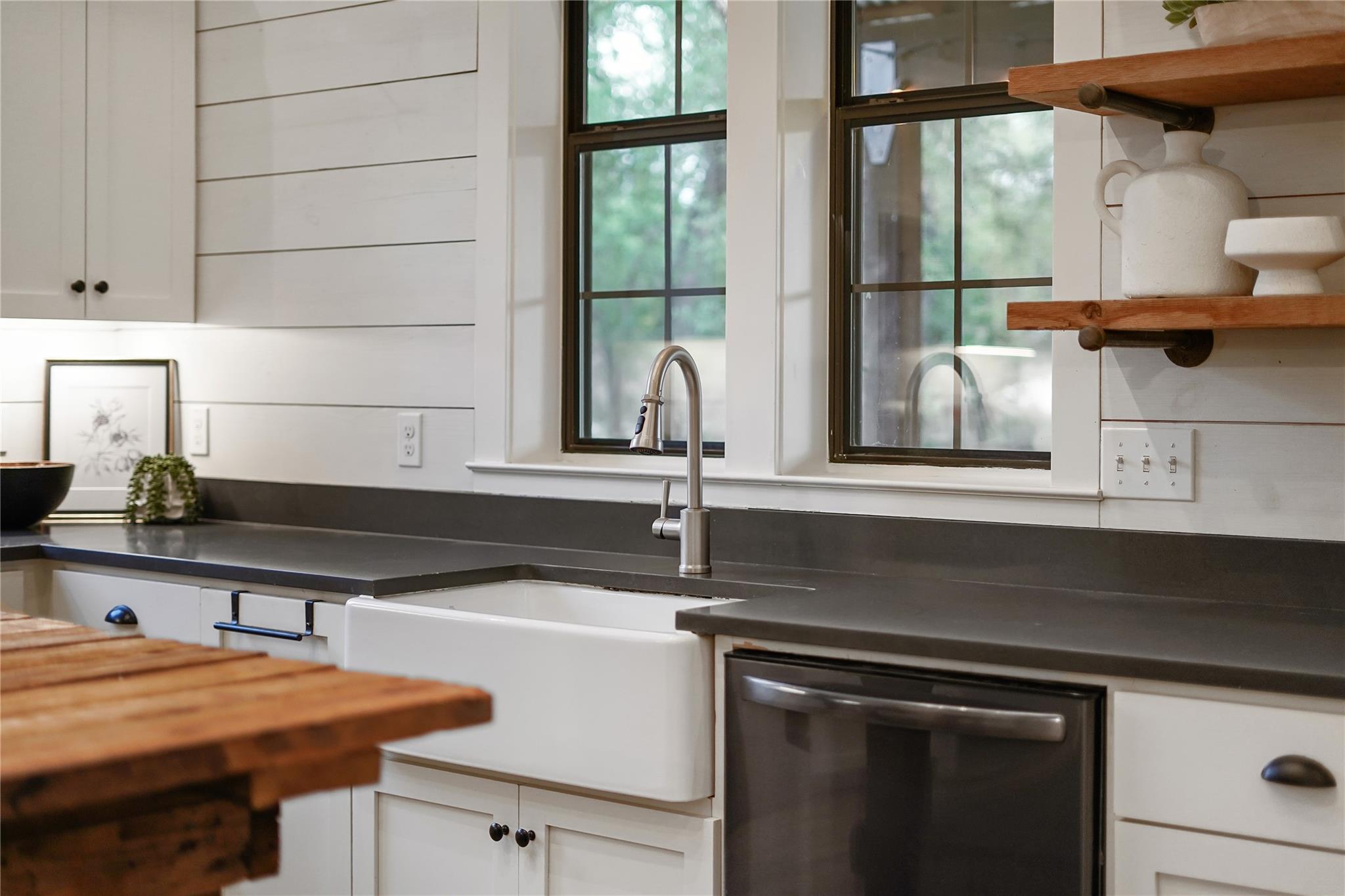 786 Beauchamp Rd, Dripping Springs, TX 78620