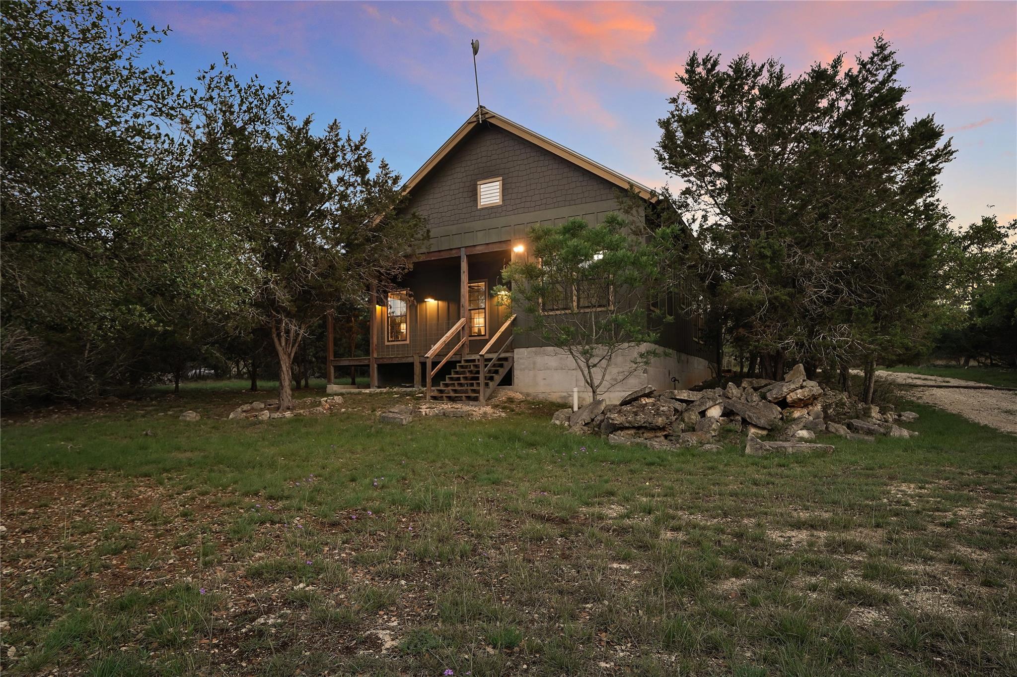 786 Beauchamp Rd, Dripping Springs, TX 78620