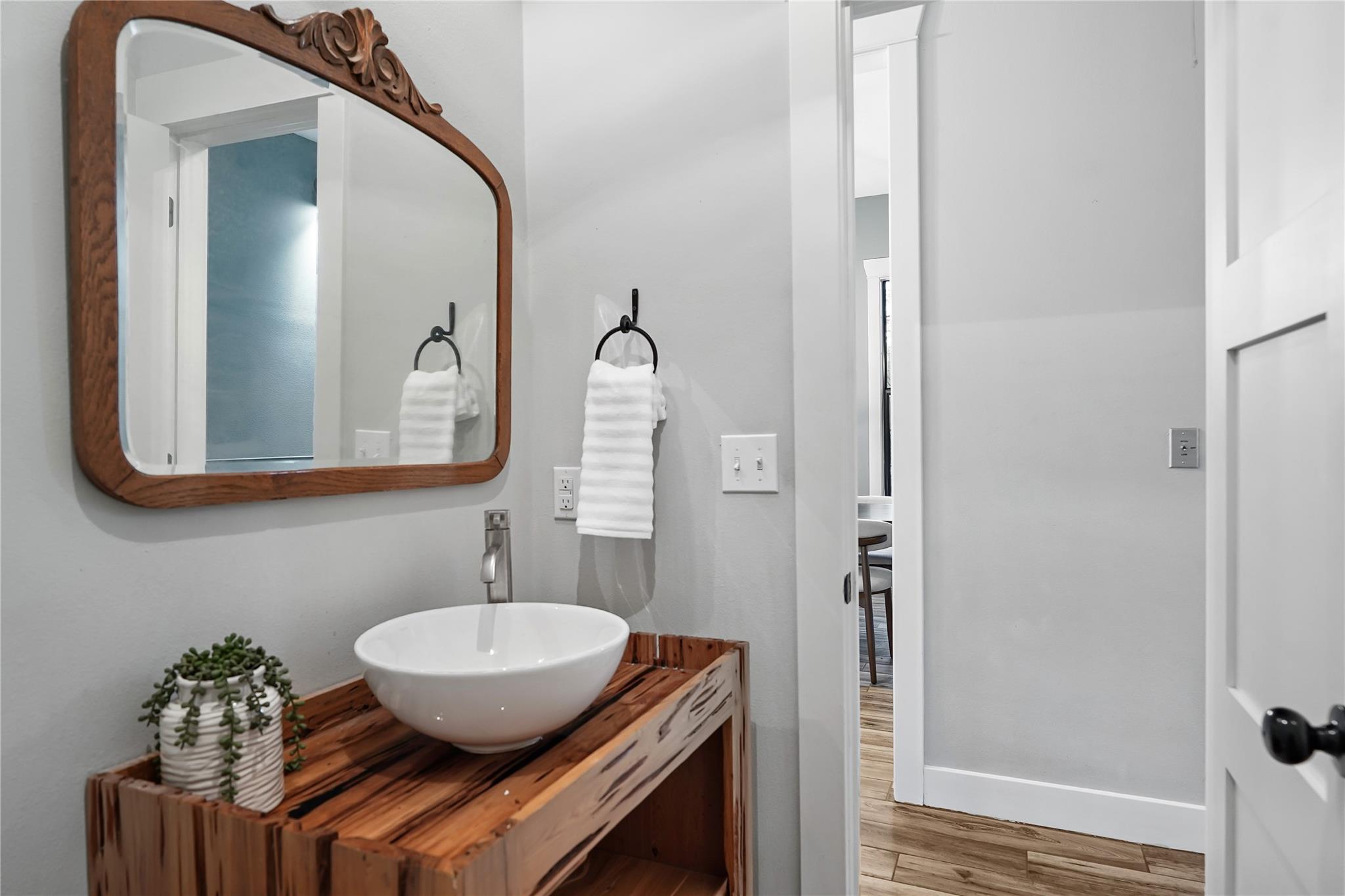 786 Beauchamp Rd, Dripping Springs, TX 78620