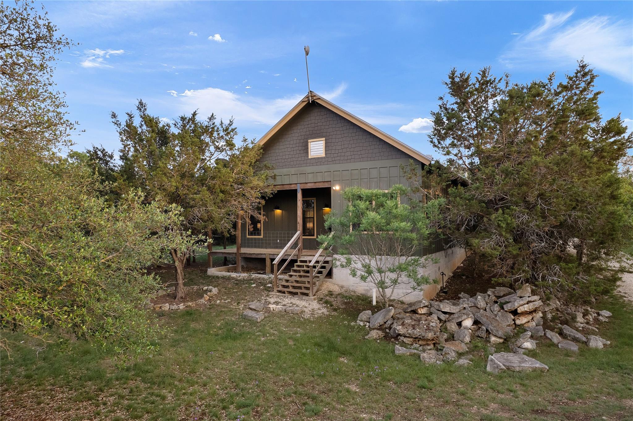 786 Beauchamp Rd, Dripping Springs, TX 78620