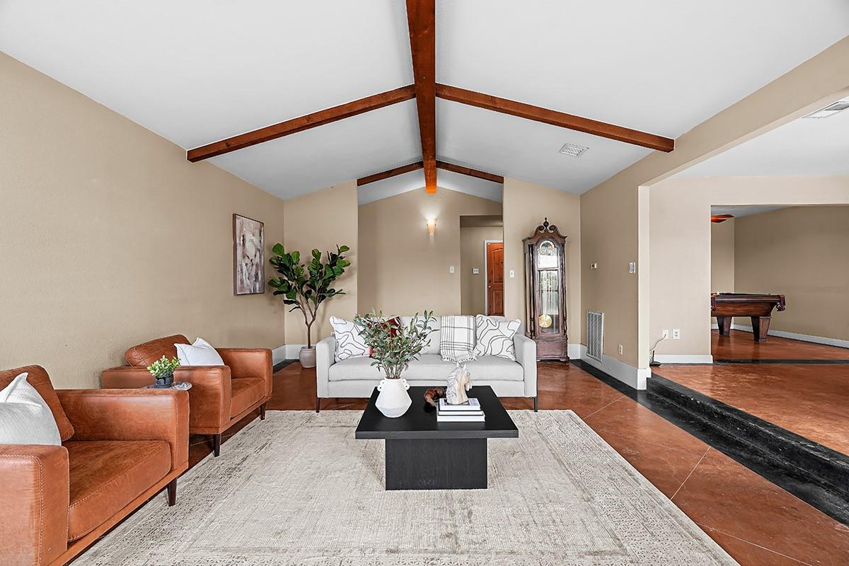 102 Rocky Creek Rd, Dripping Springs, TX 78620