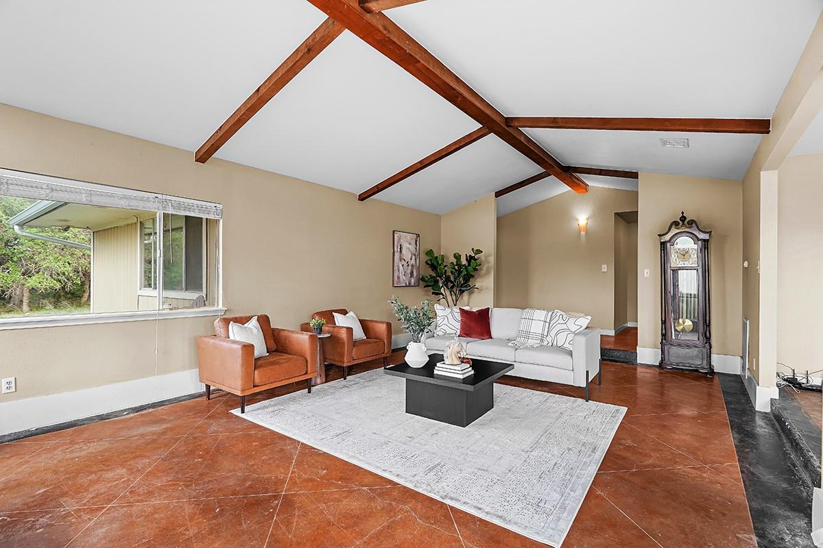 102 Rocky Creek Rd, Dripping Springs, TX 78620