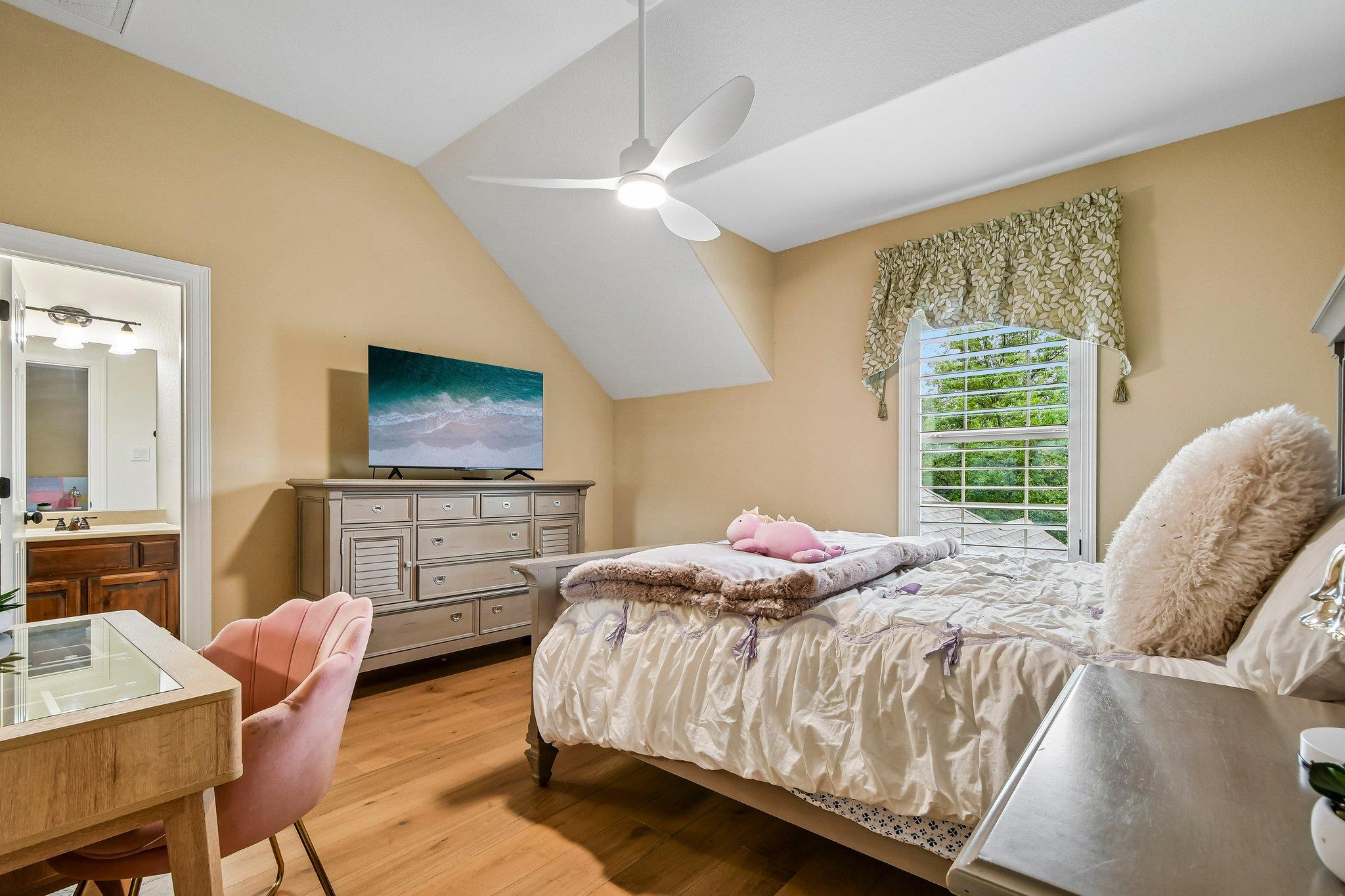 449 Santaluz Ln, Austin, TX 78732