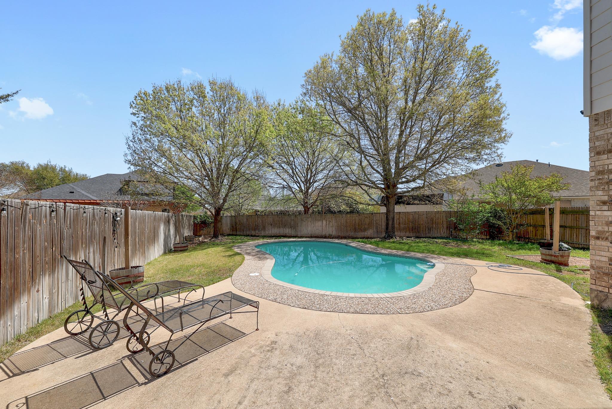 2304 Brittway Ln, Cedar Park, TX 78613