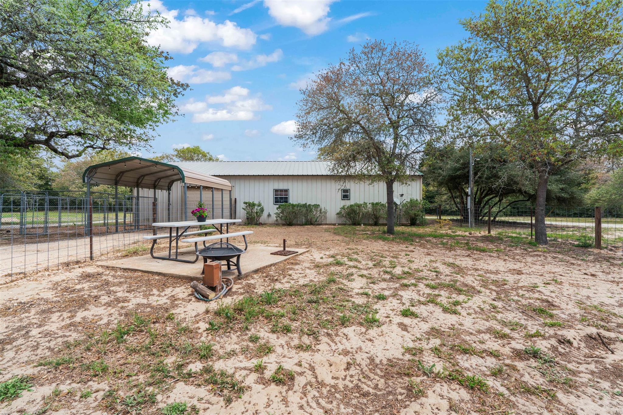 10996 CR 311, Rockdale, TX 76567