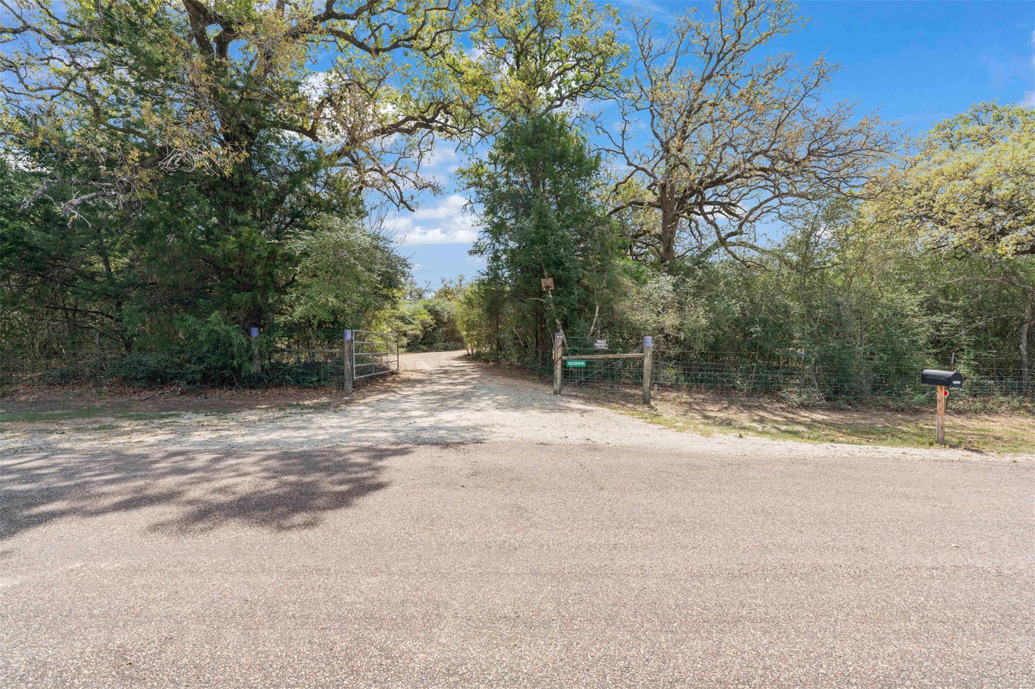 10996 CR 311, Rockdale, TX 76567