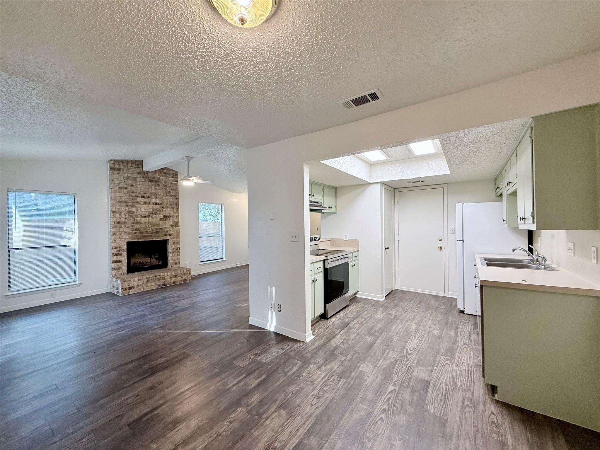 3411 Minnie St # B, Austin, TX 78745