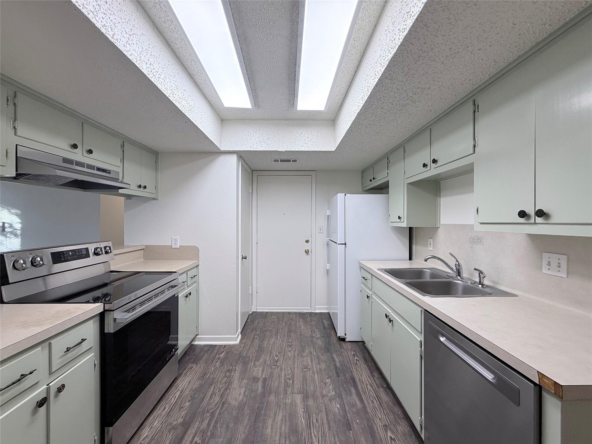 3411 Minnie St # B, Austin, TX 78745