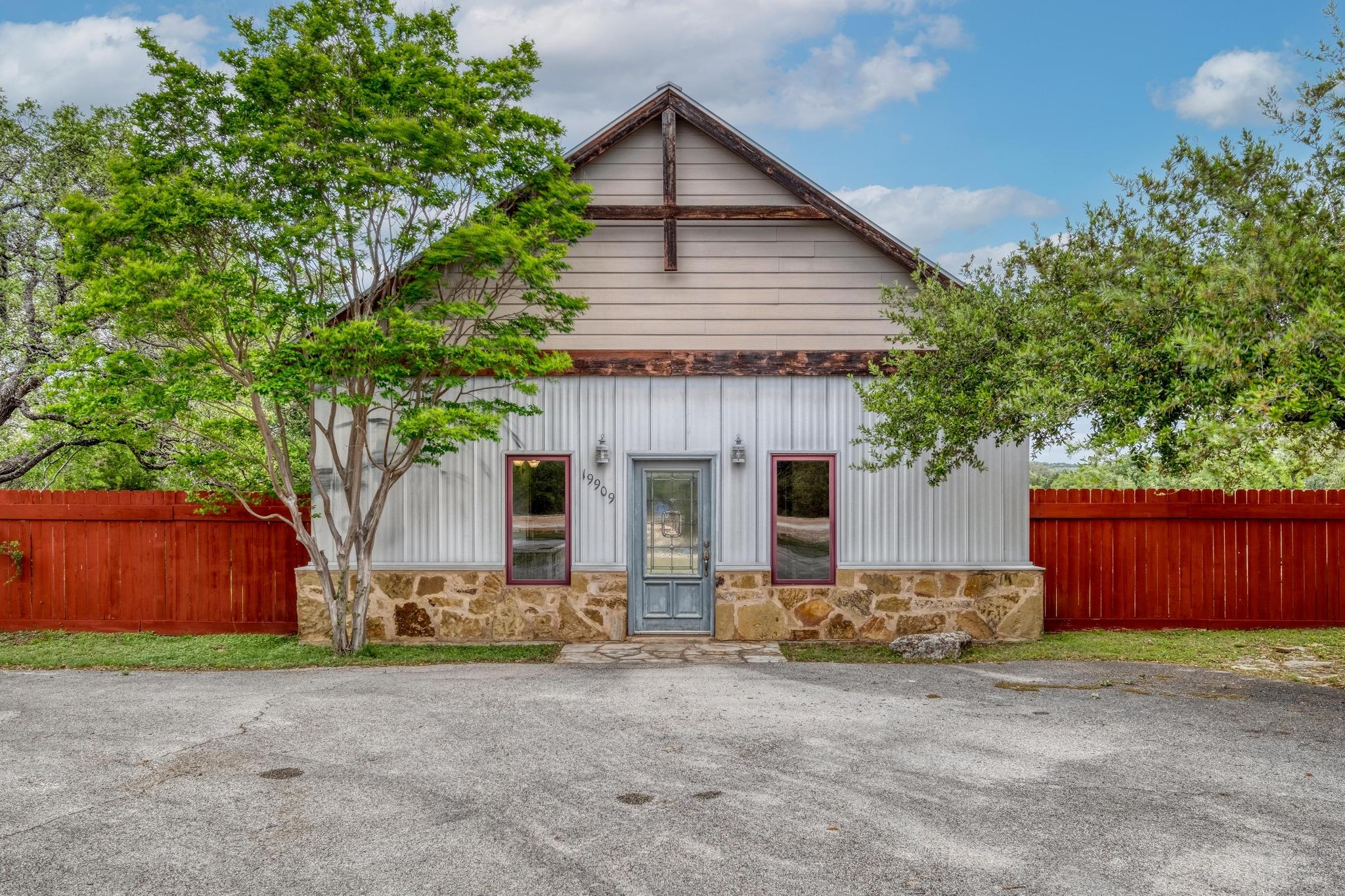 19908 Victoria Chase Rd, Lago Vista, TX 78645