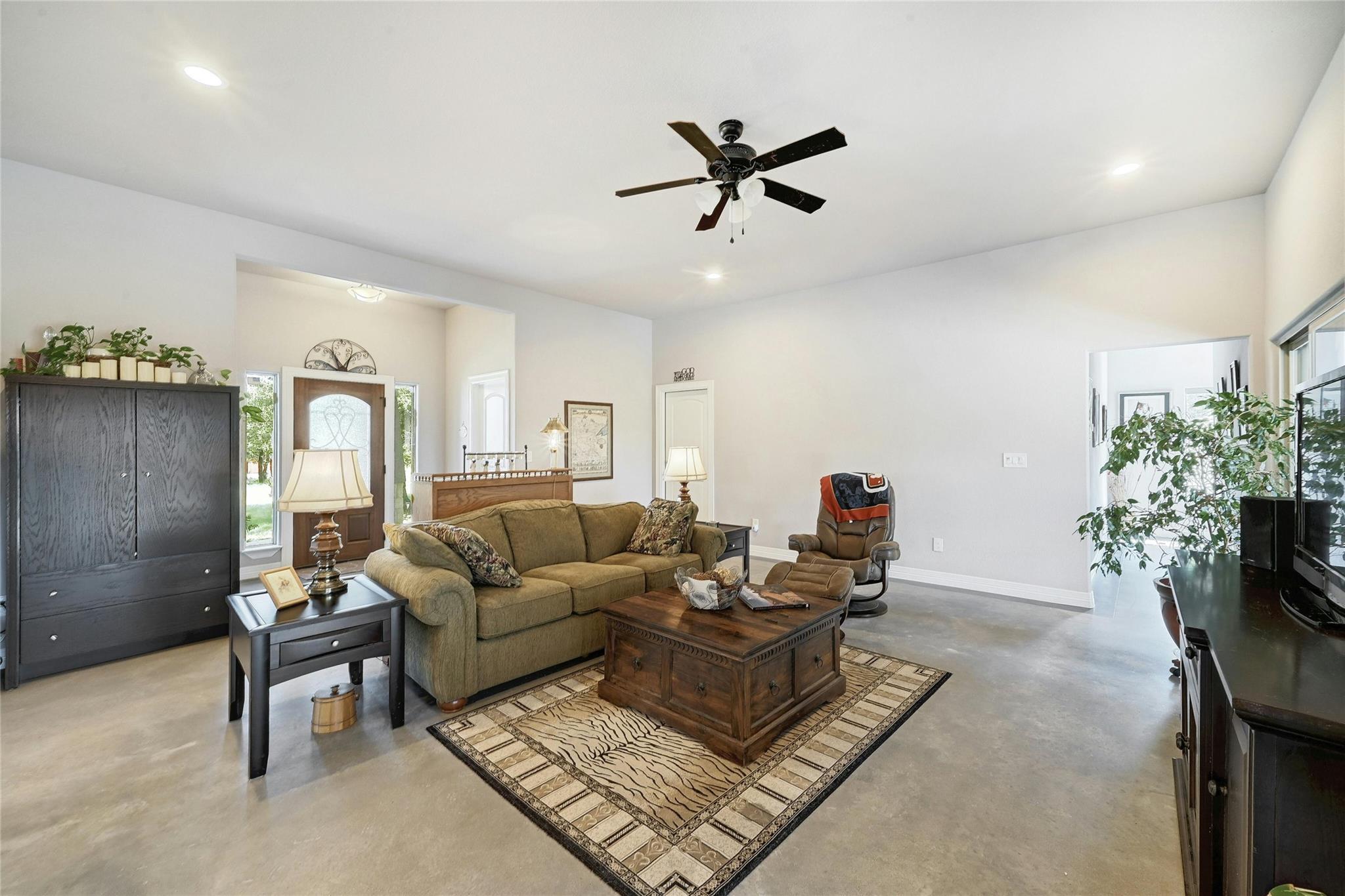 19908 Victoria Chase Rd, Lago Vista, TX 78645