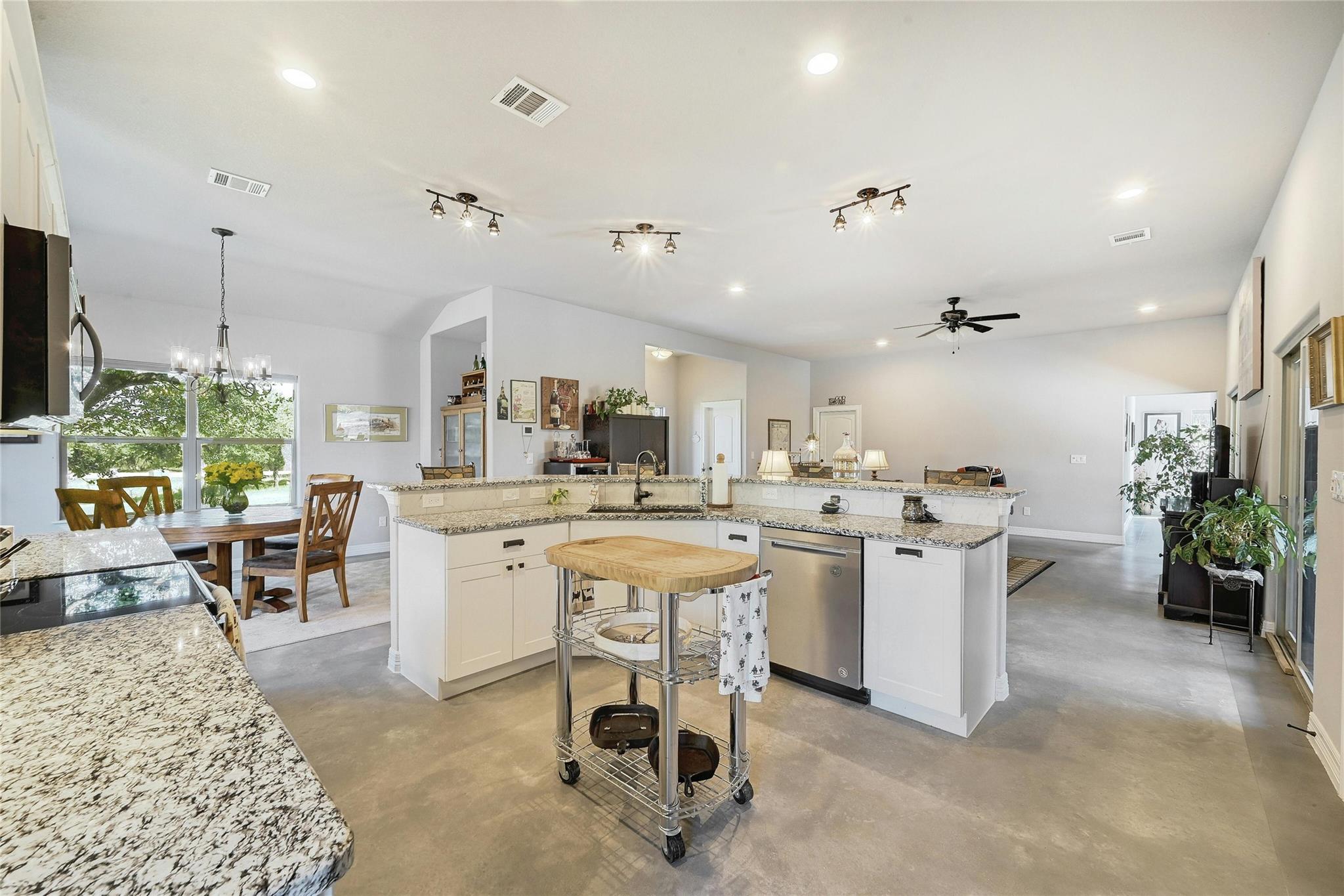 19908 Victoria Chase Rd, Lago Vista, TX 78645