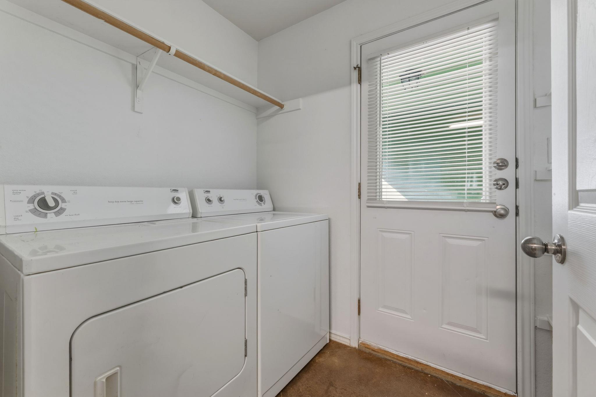 2405 E 9th St # A, Austin, TX 78702