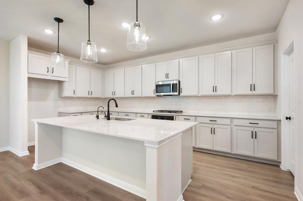 229 Leeland Dr, Liberty Hill, TX 78642