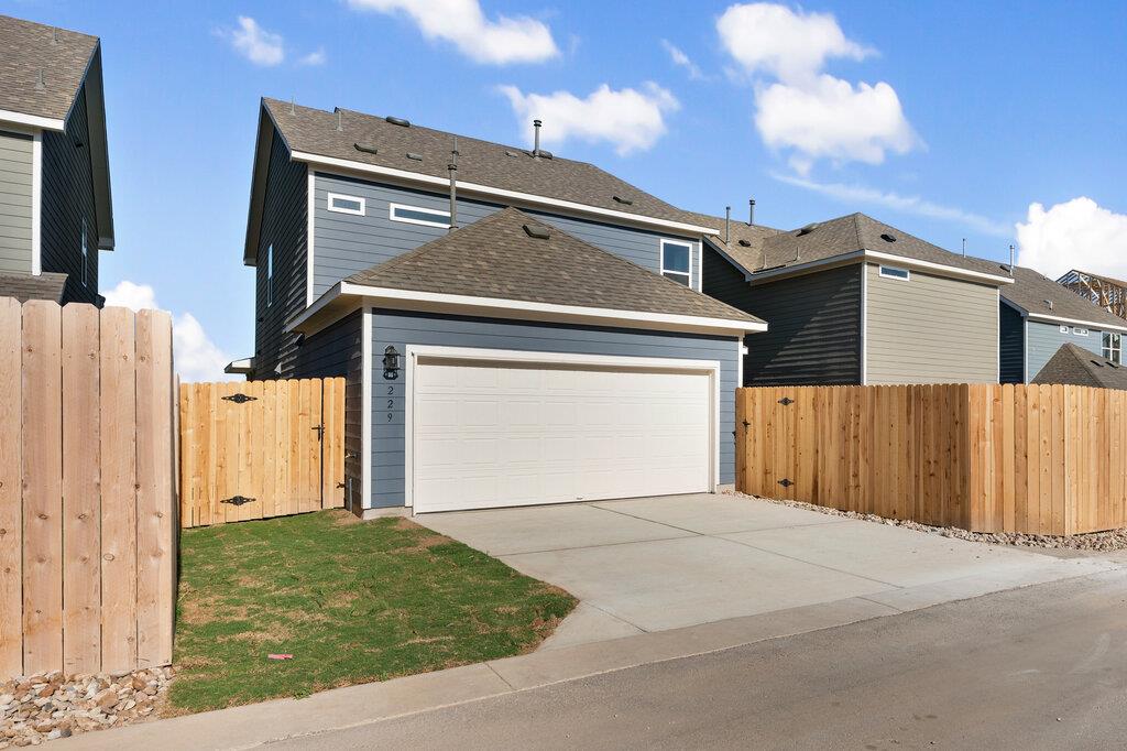 229 Leeland Dr, Liberty Hill, TX 78642