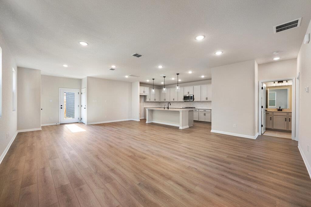 229 Leeland Dr, Liberty Hill, TX 78642