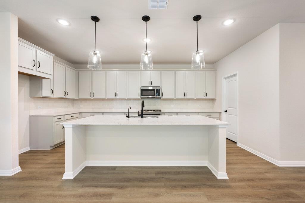 229 Leeland Dr, Liberty Hill, TX 78642