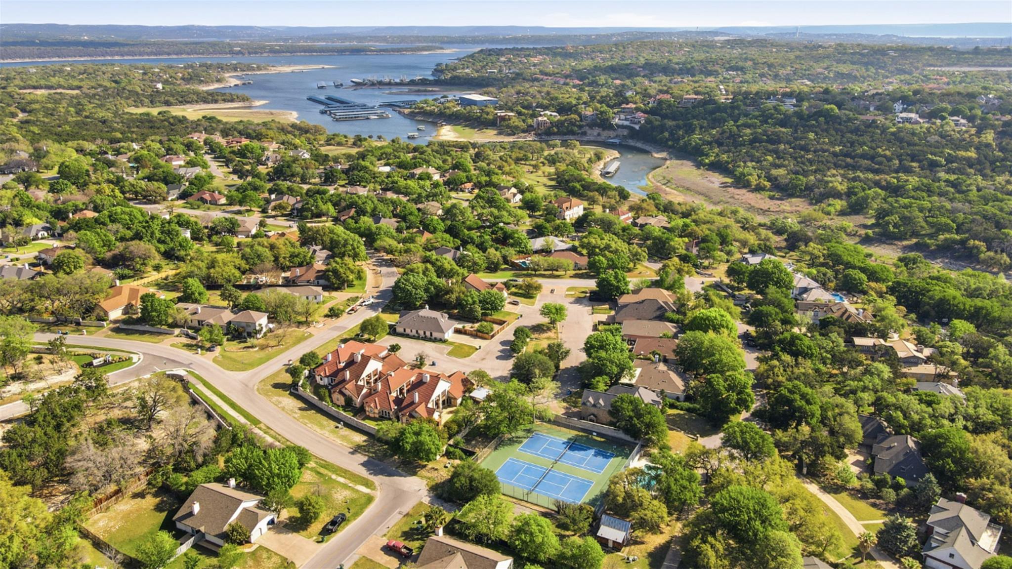 550 Peterson Ln, Lakeway, TX 78734