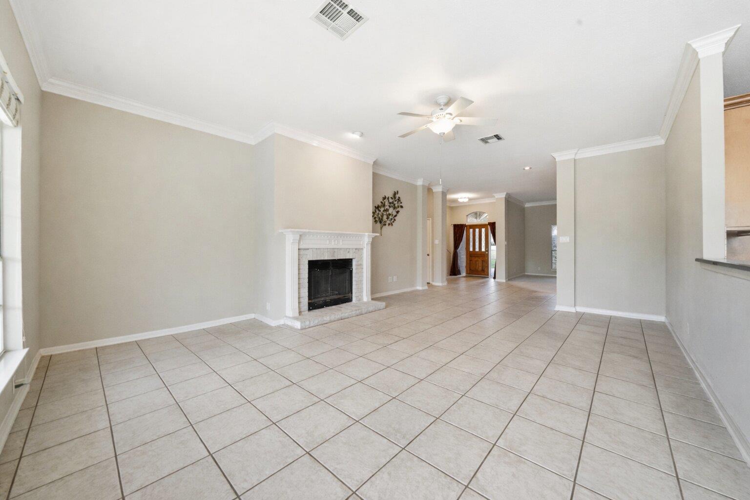 550 Peterson Ln, Lakeway, TX 78734