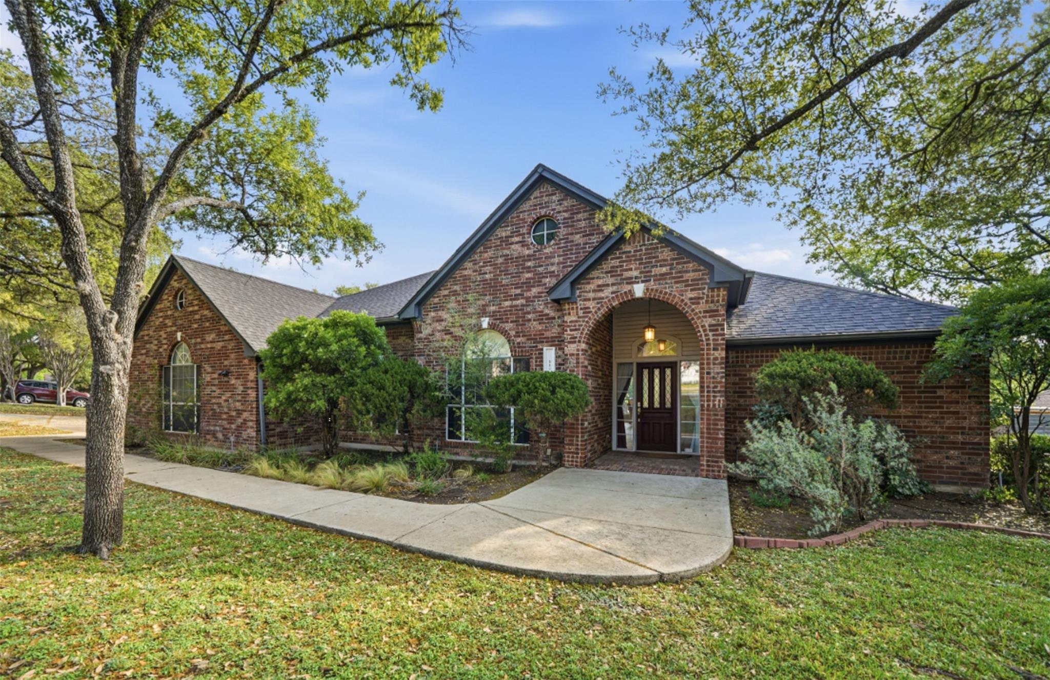 550 Peterson Ln, Lakeway, TX 78734