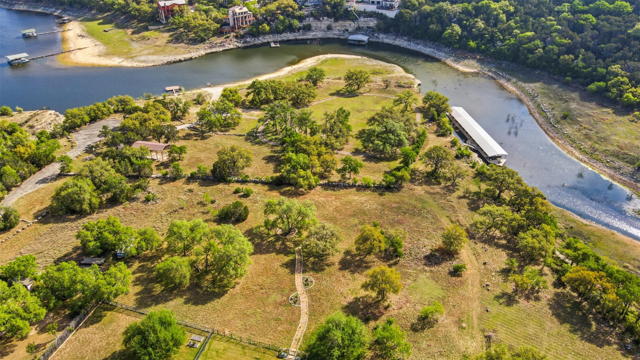 550 Peterson Ln, Lakeway, TX 78734