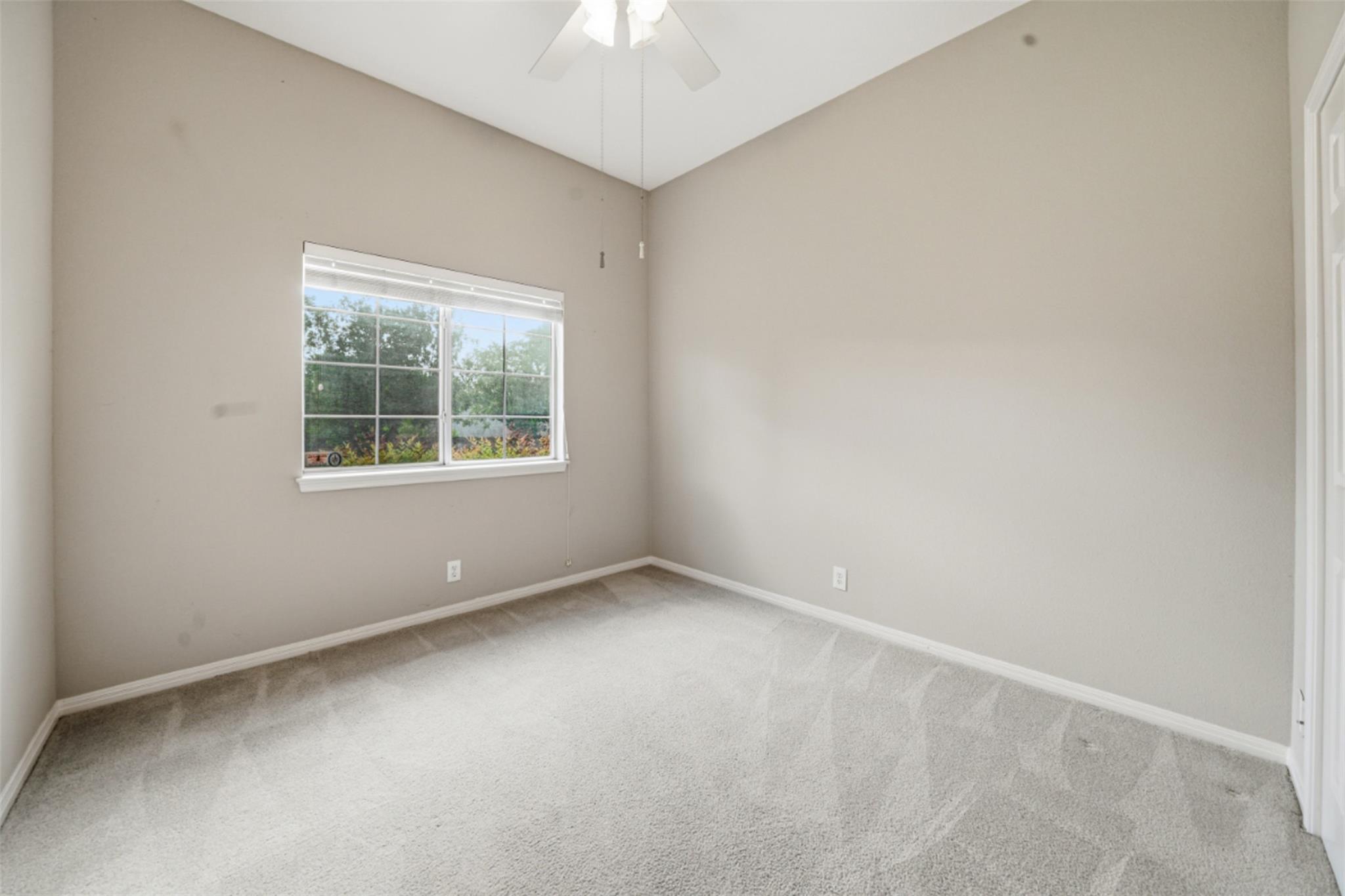 550 Peterson Ln, Lakeway, TX 78734