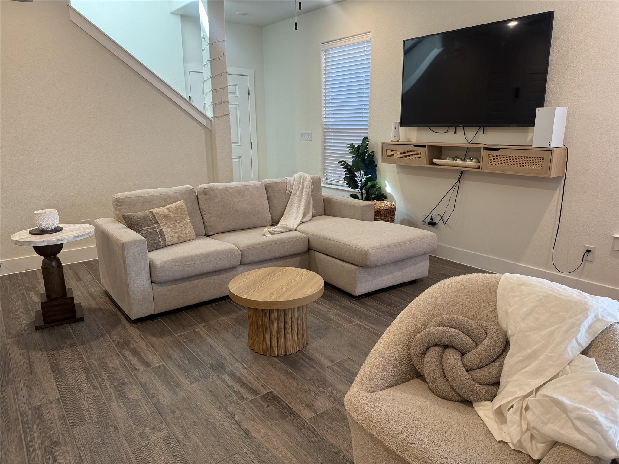 611 Parkline Dr, Georgetown, TX 78626